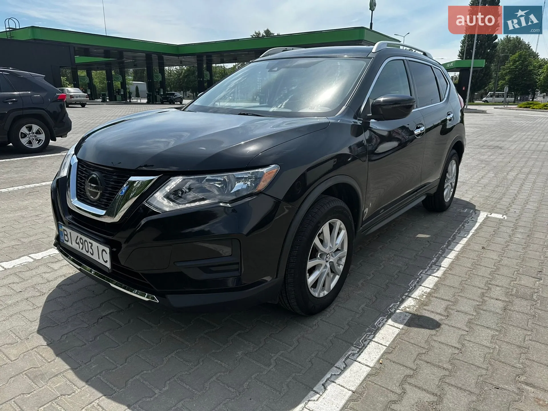 2018 Nissan Rogue - мініатюра 2