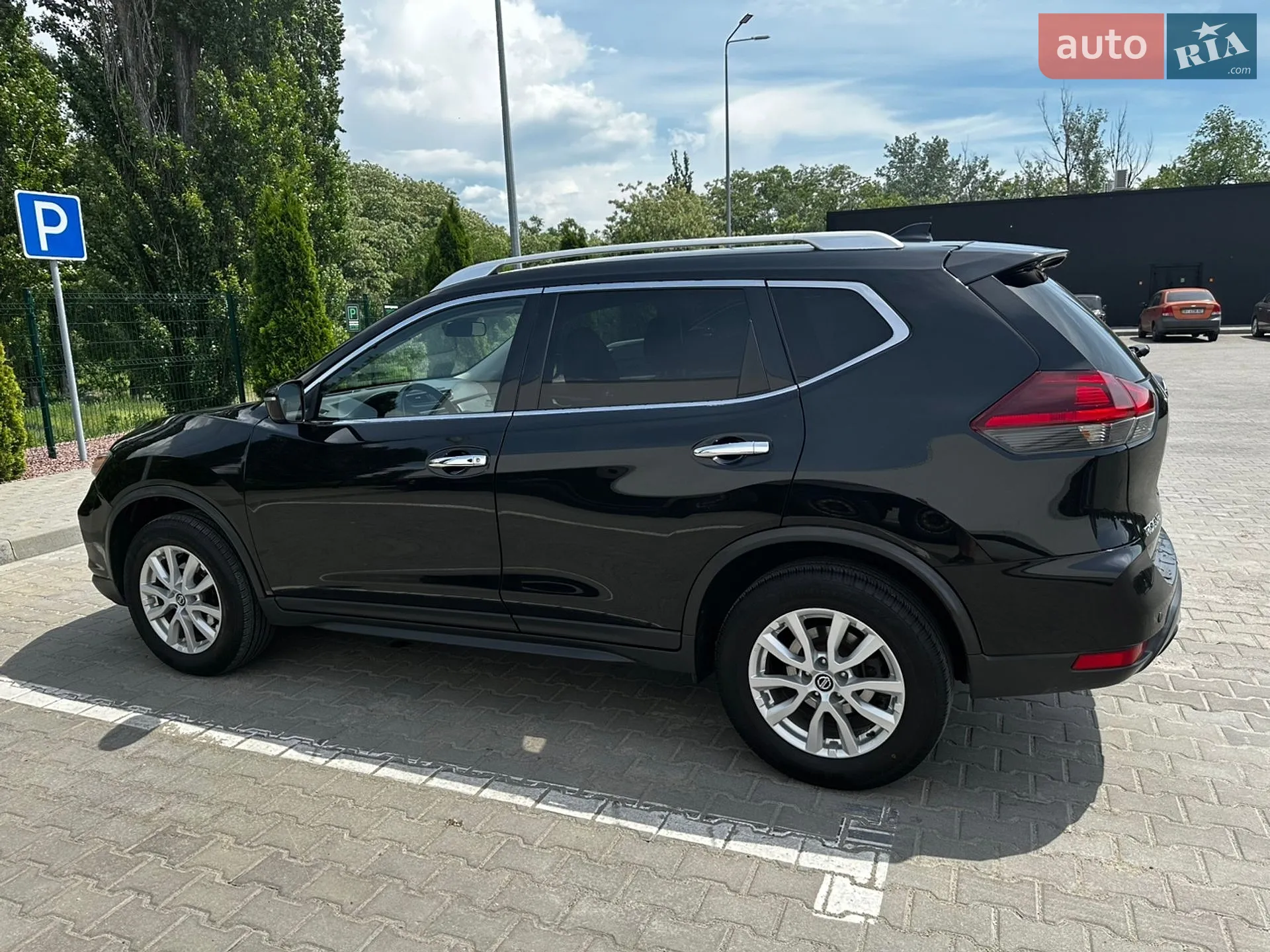 2018 Nissan Rogue - мініатюра 8