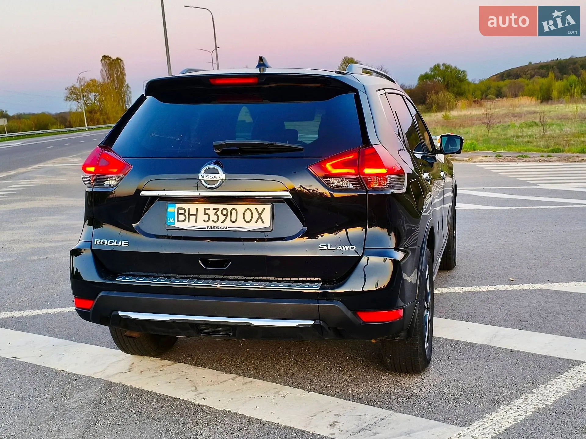 2017 Nissan Rogue - мініатюра 3