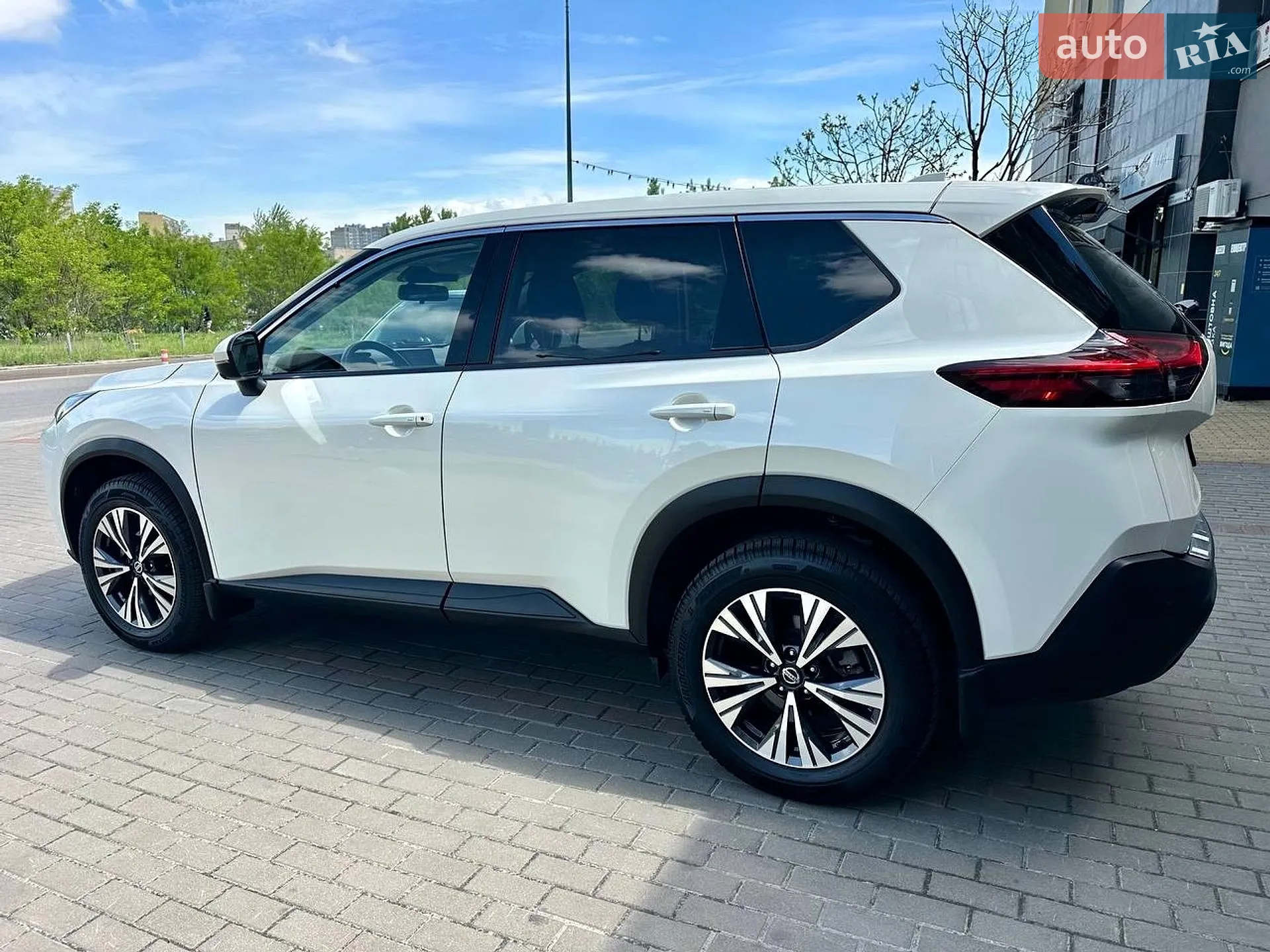 2021 Nissan Rogue - мініатюра 8