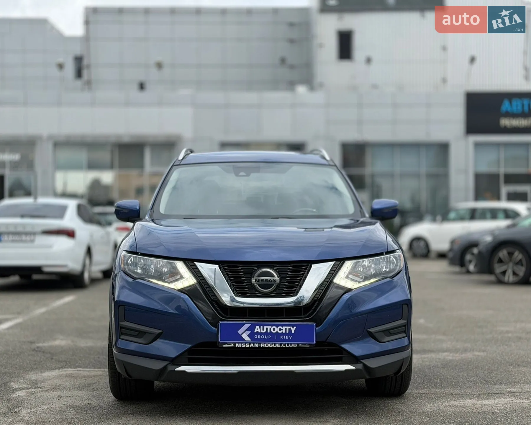 2019 Nissan Rogue - мініатюра 2