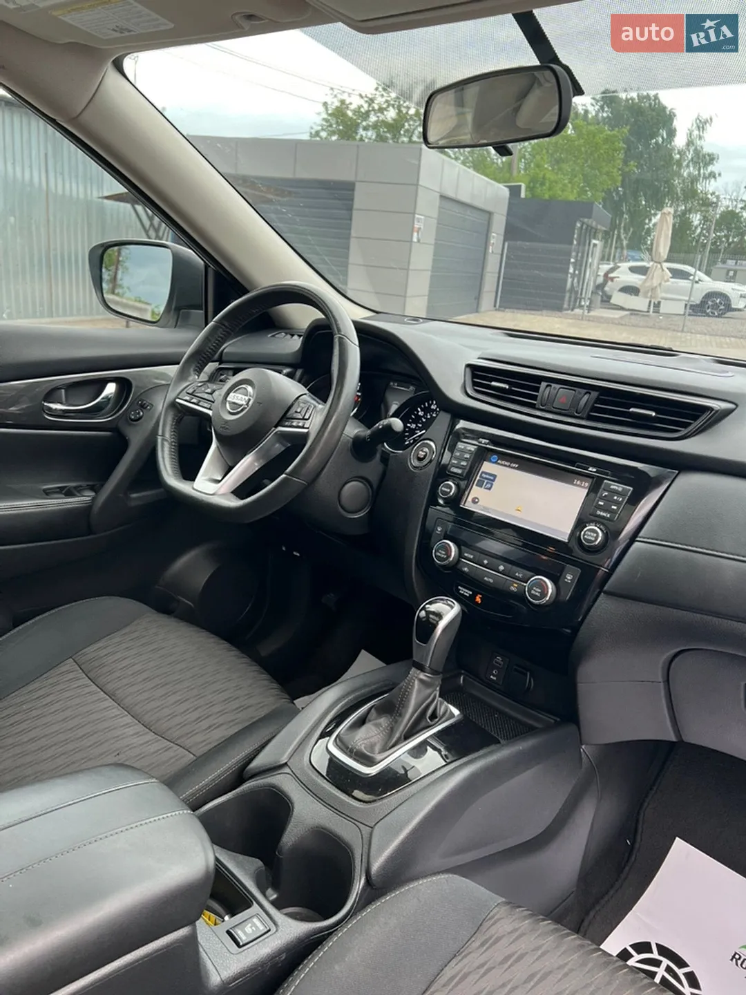 2017 Nissan Rogue - мініатюра 36