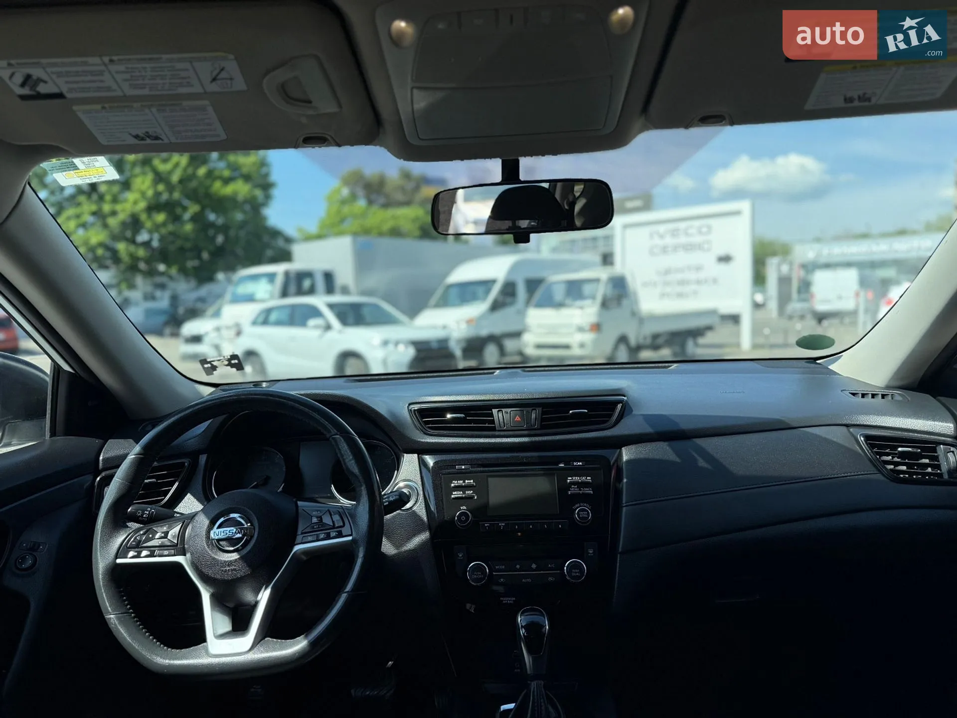 2017 Nissan Rogue - мініатюра 21