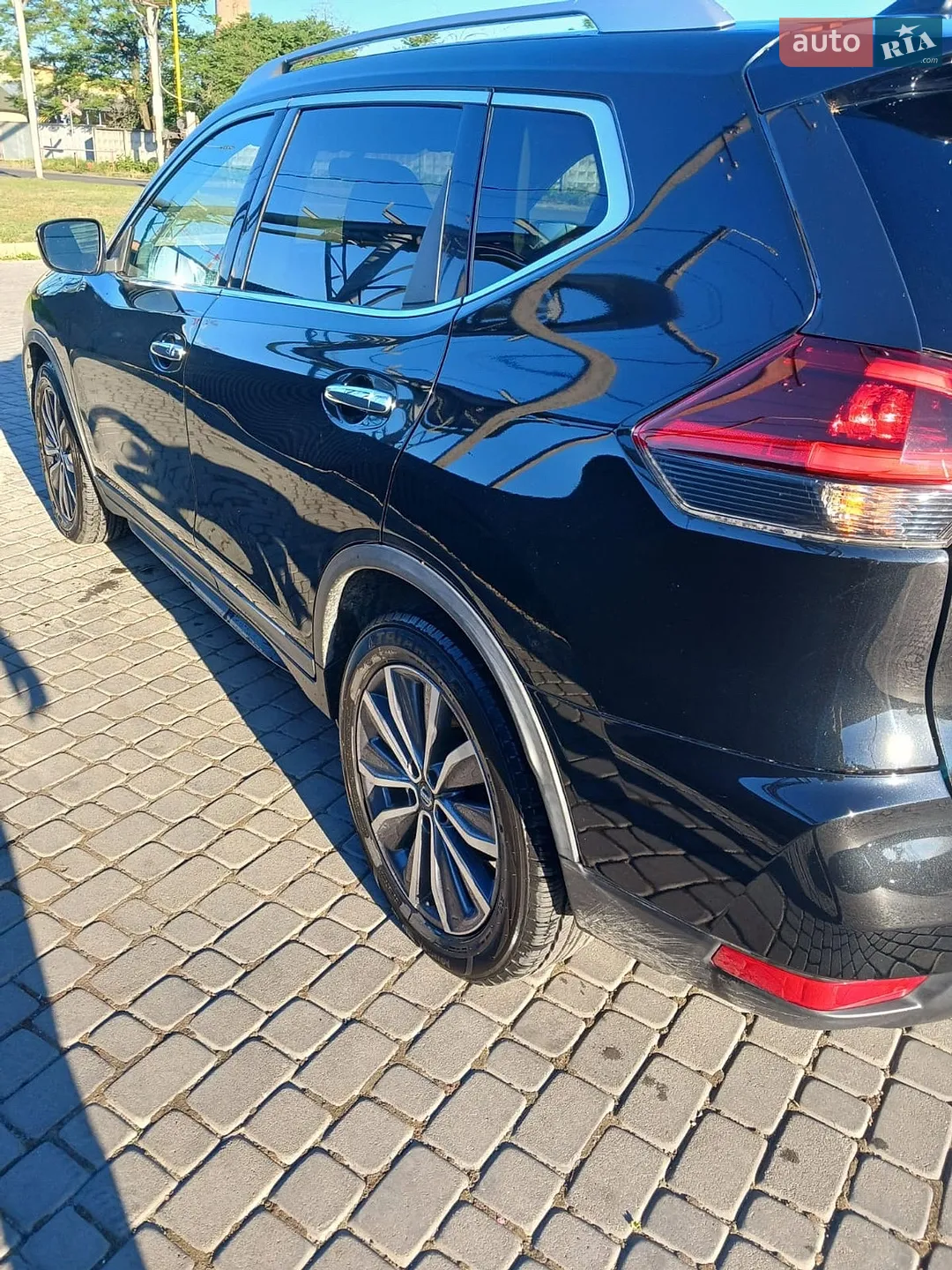 2018 Nissan Rogue - мініатюра 2
