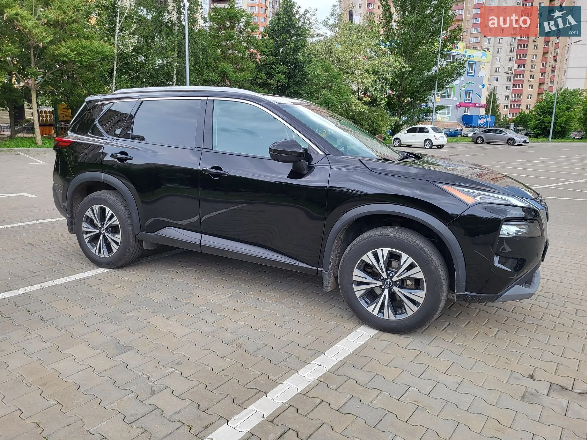 2021 Nissan Rogue - мініатюра 14