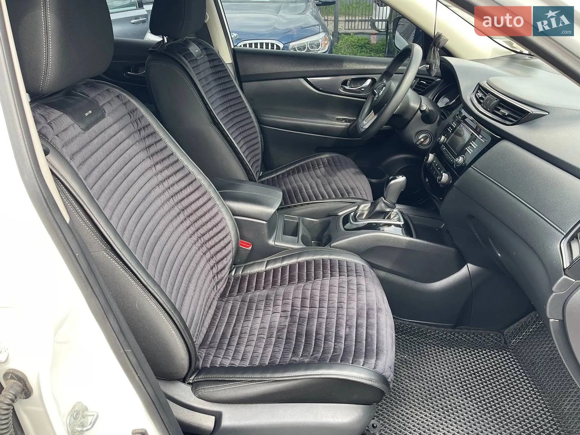 2017 Nissan Rogue - мініатюра 14