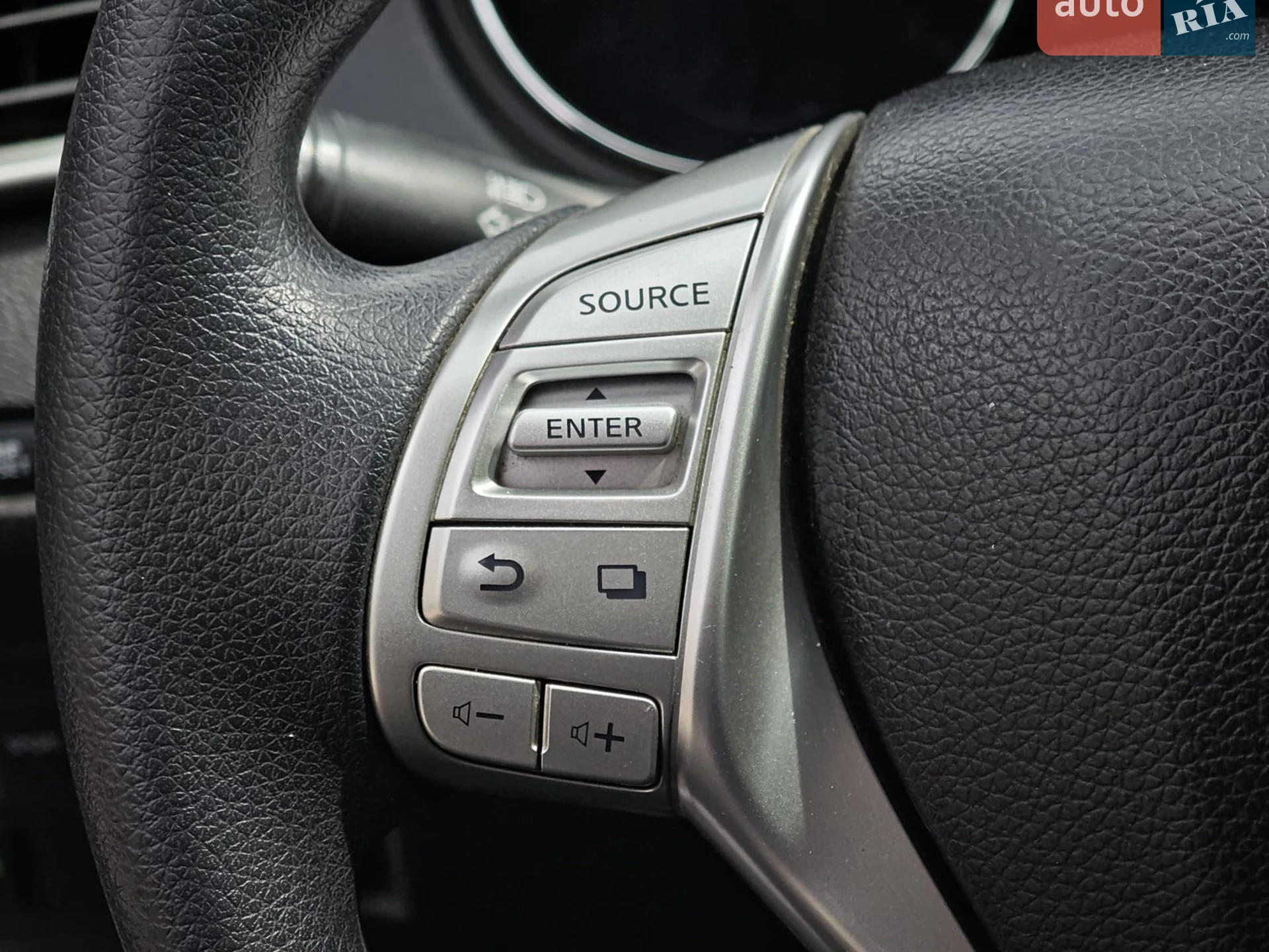 2015 Nissan Rogue - мініатюра 24