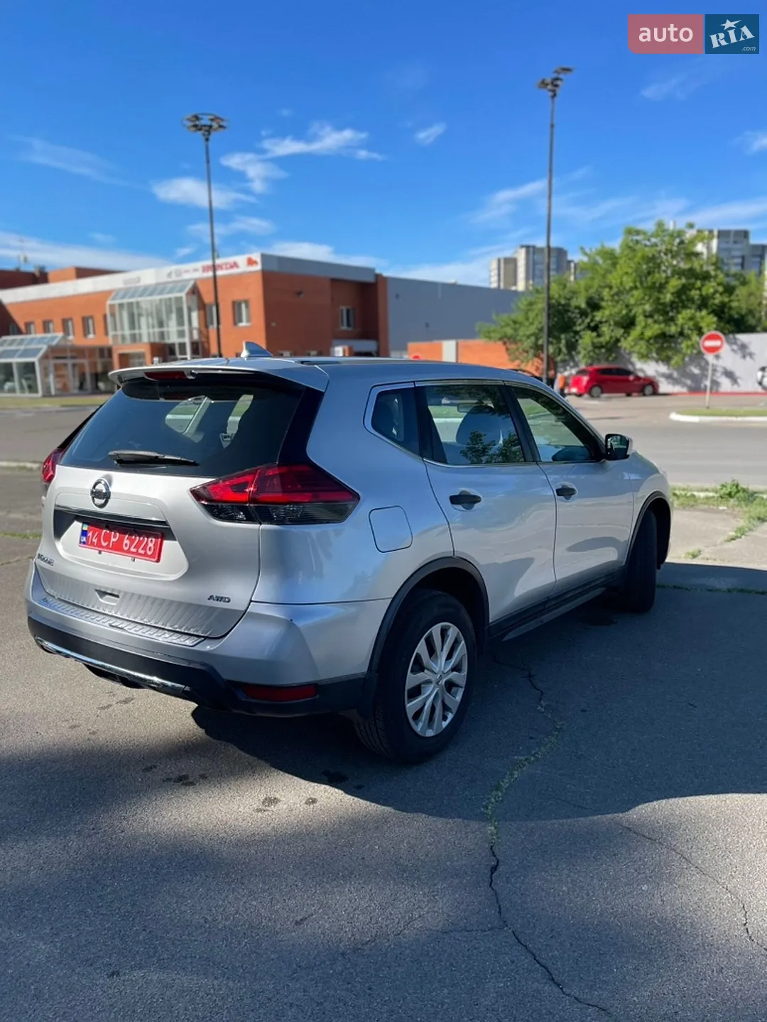 2017 Nissan Rogue - мініатюра 8