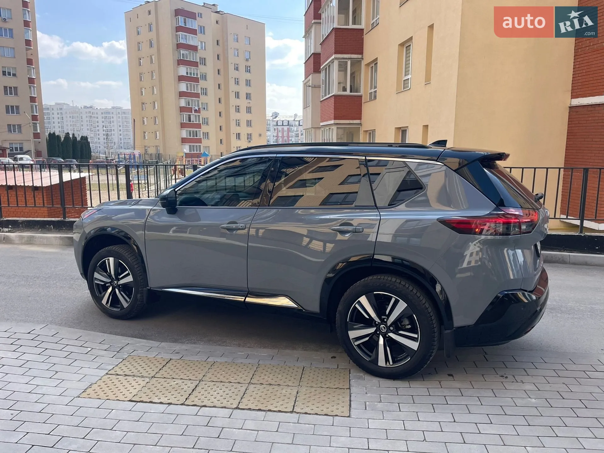 2021 Nissan Rogue - мініатюра 9