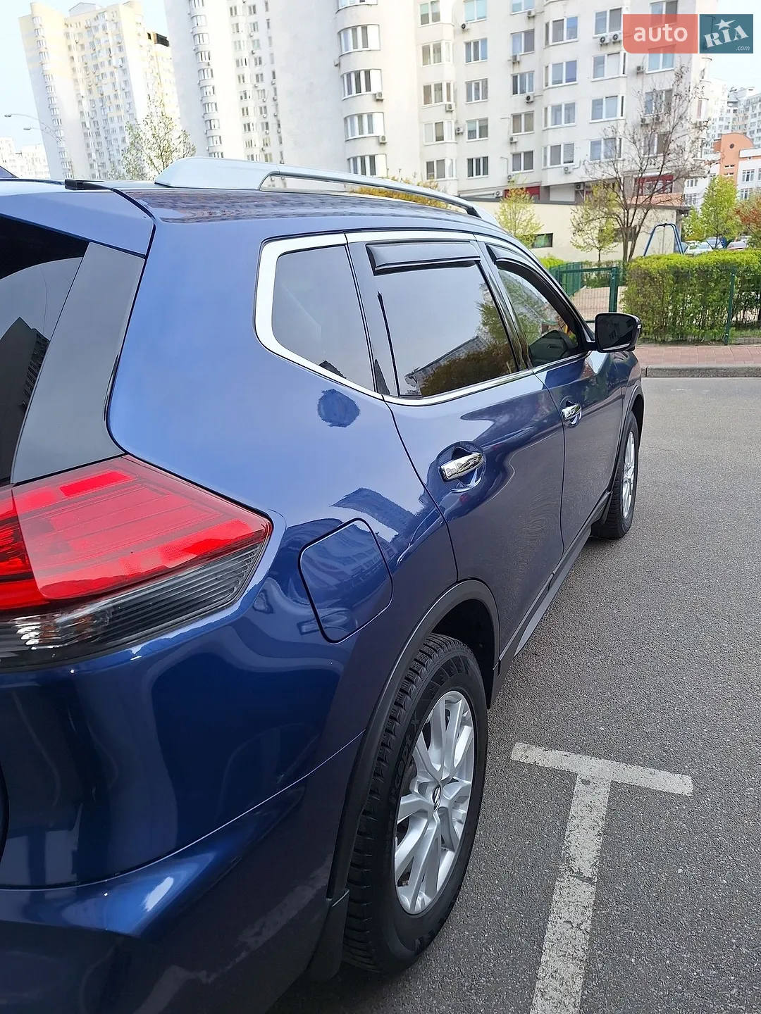 Nissan Rogue 2017 VIN 5N1AT2MV6HC793517 фото оголошення 3 з 14