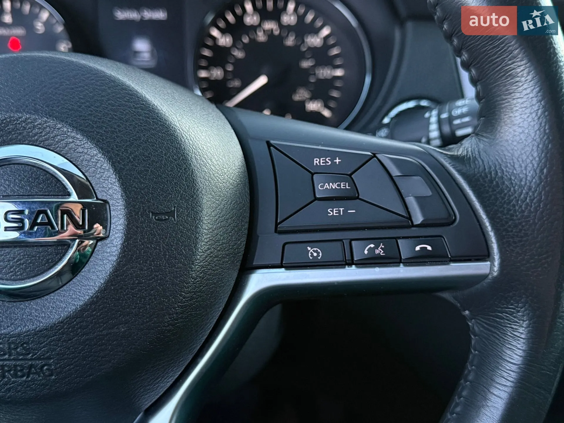 2017 Nissan Rogue - мініатюра 16