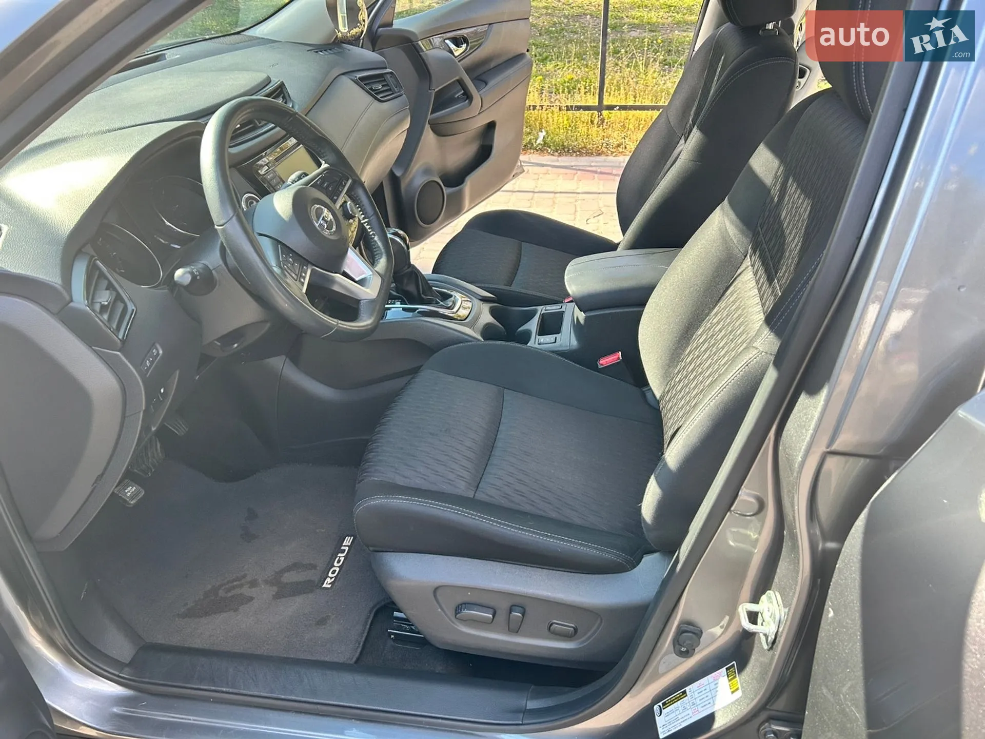 2017 Nissan Rogue - мініатюра 10