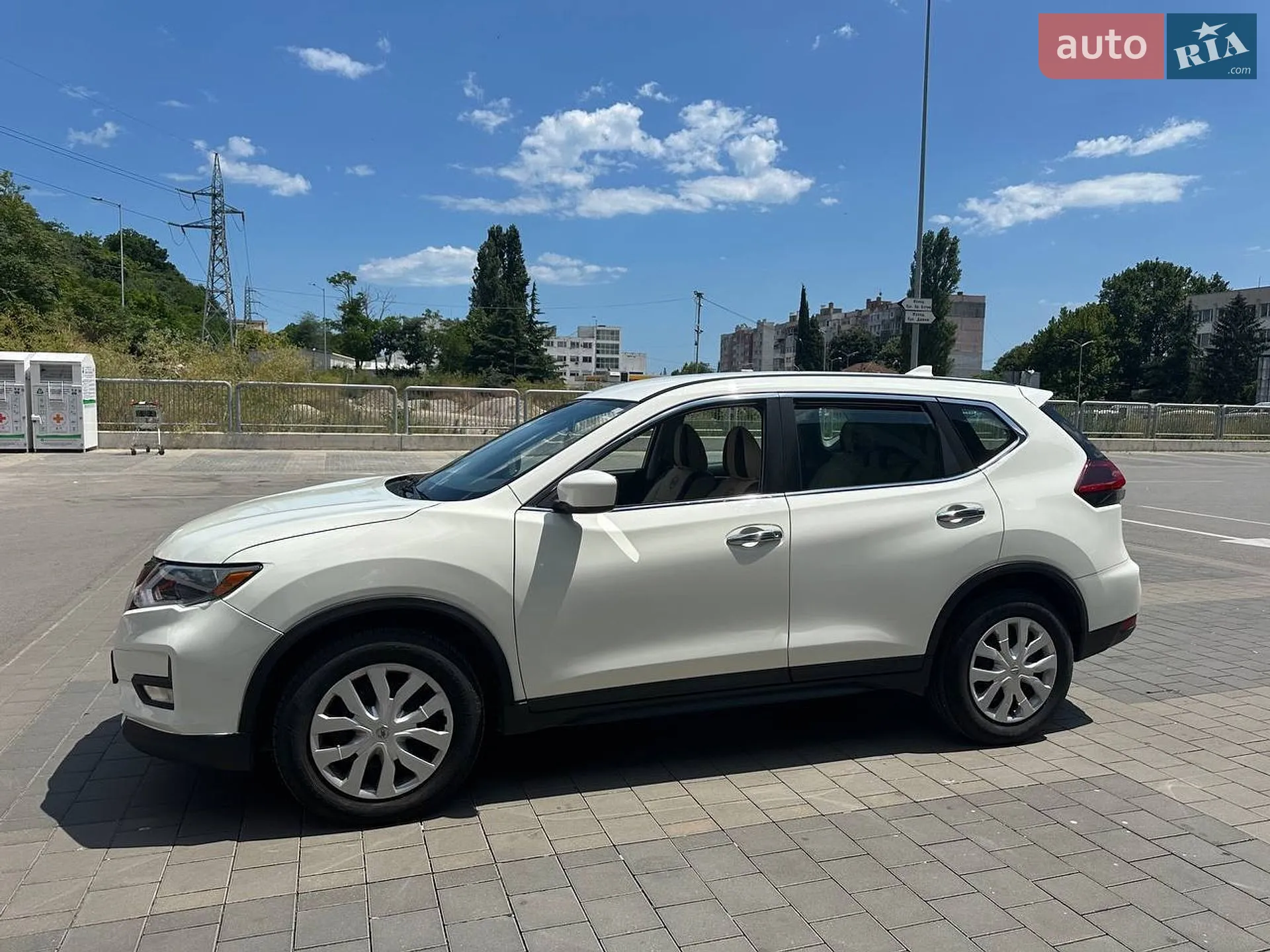 2018 Nissan Rogue - мініатюра 2