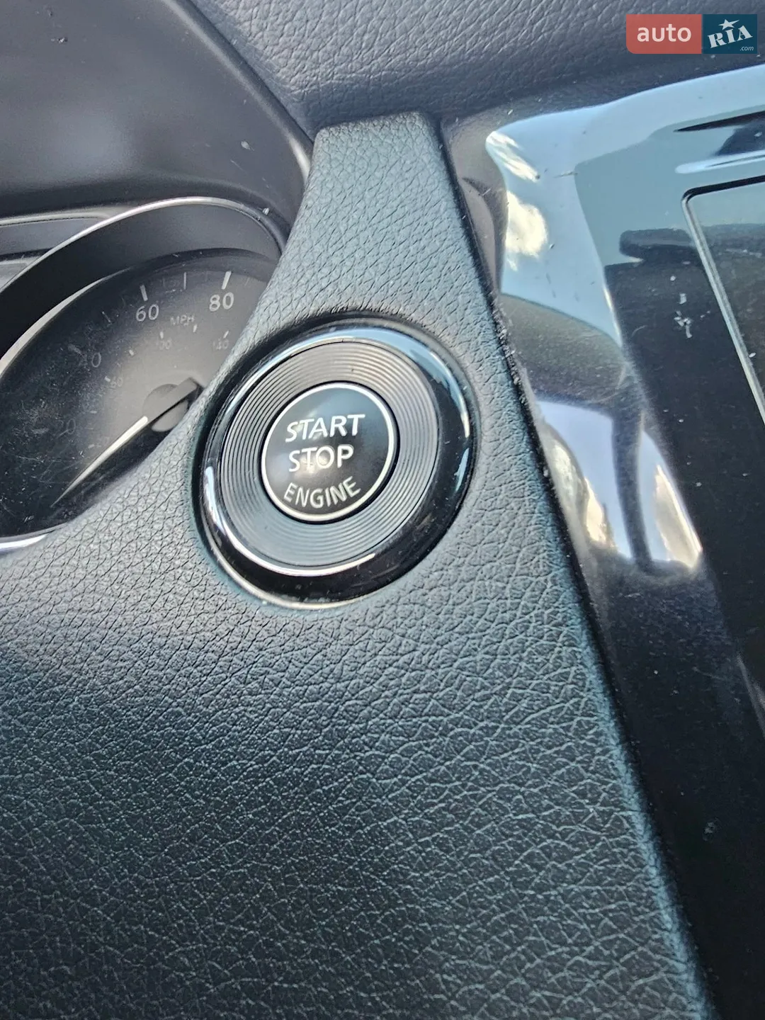 2017 Nissan Rogue - мініатюра 28