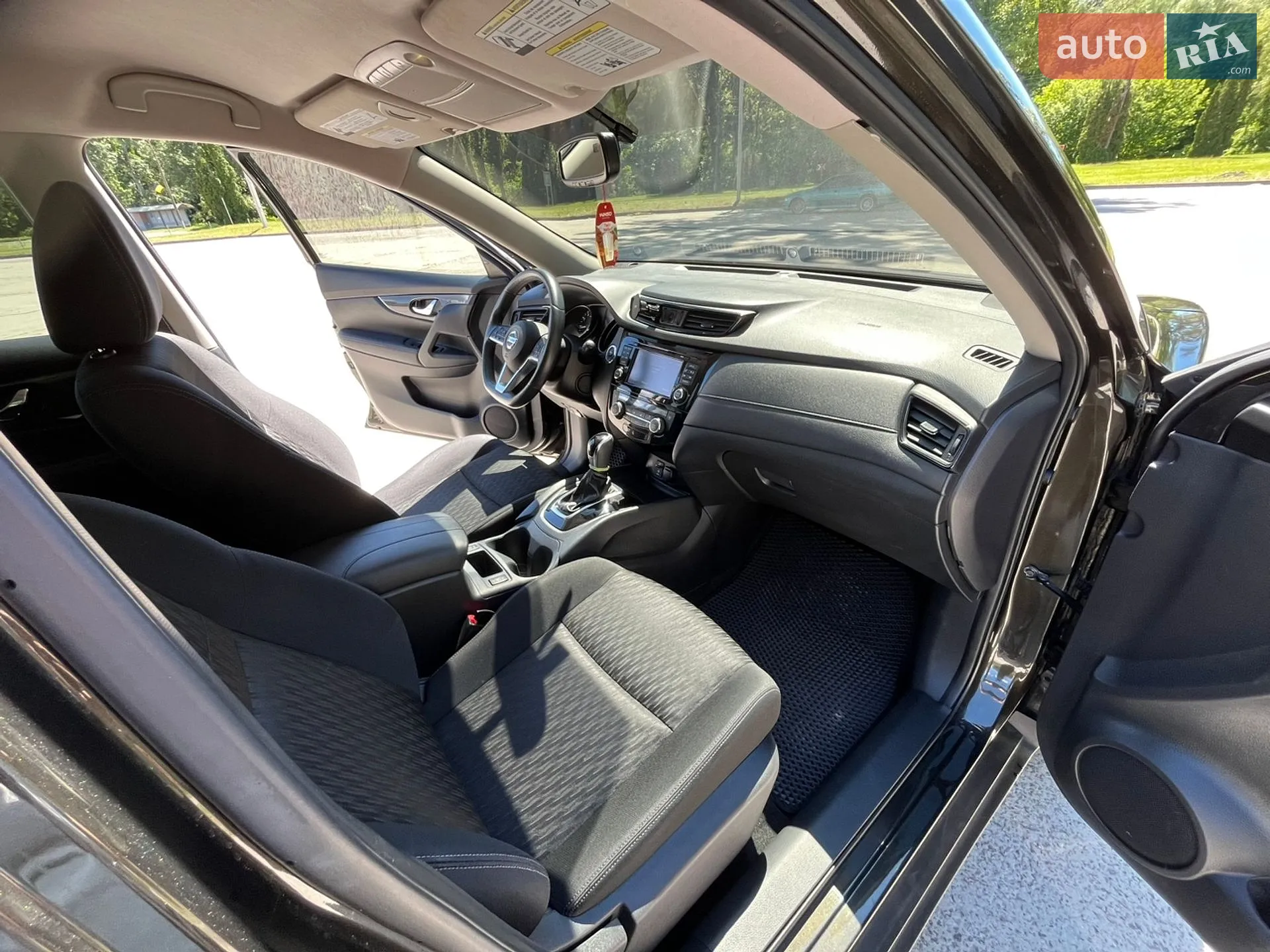 2017 Nissan Rogue - мініатюра 14