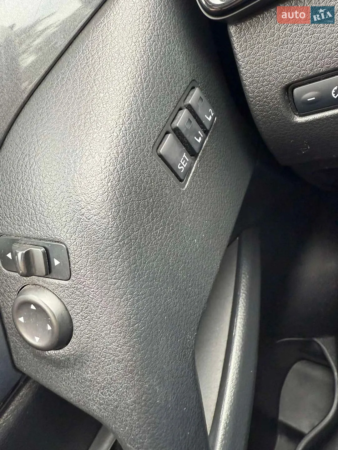 2019 Nissan Rogue - мініатюра 20