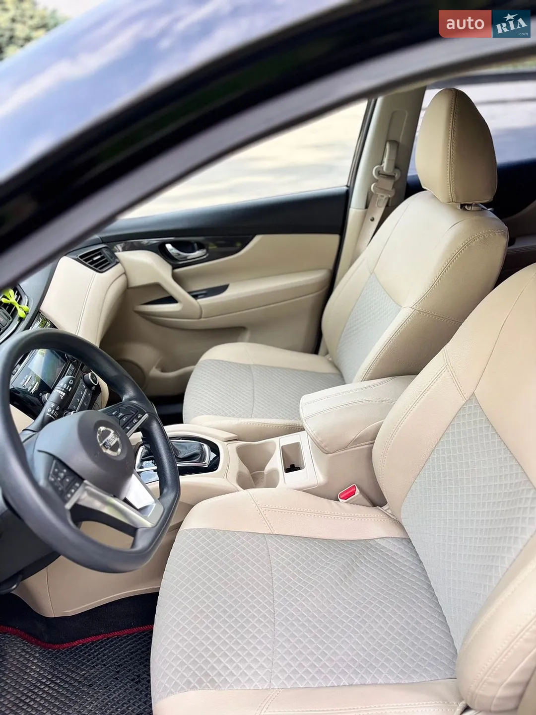 2017 Nissan Rogue - мініатюра 4