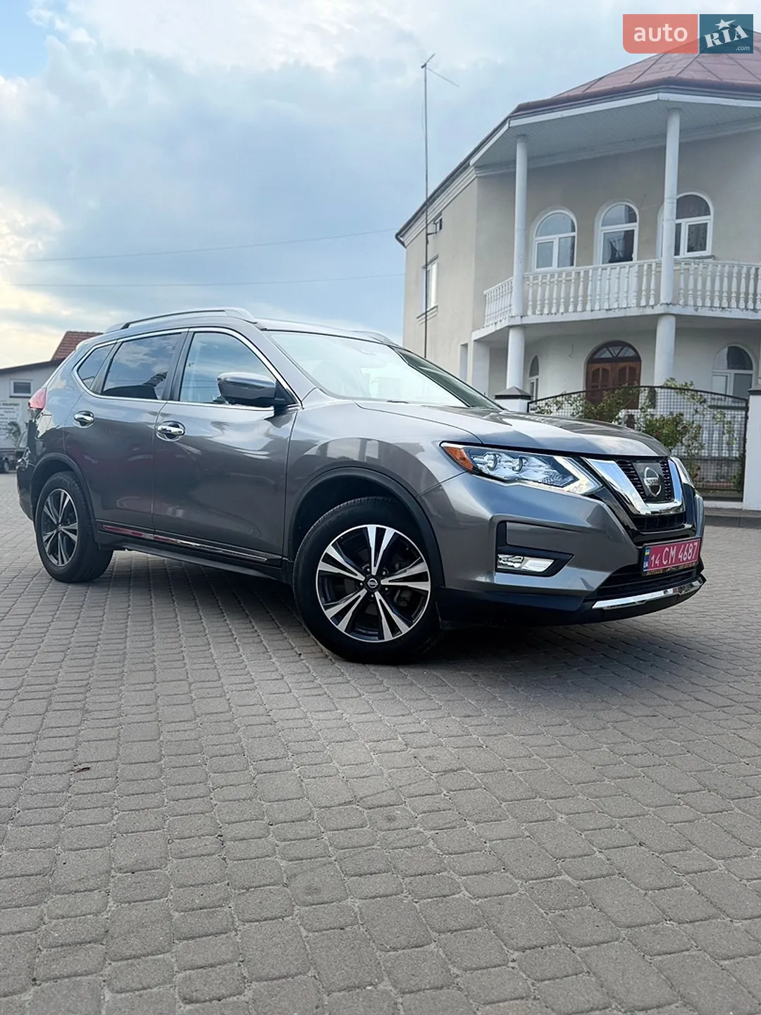 2017 Nissan Rogue - мініатюра 2