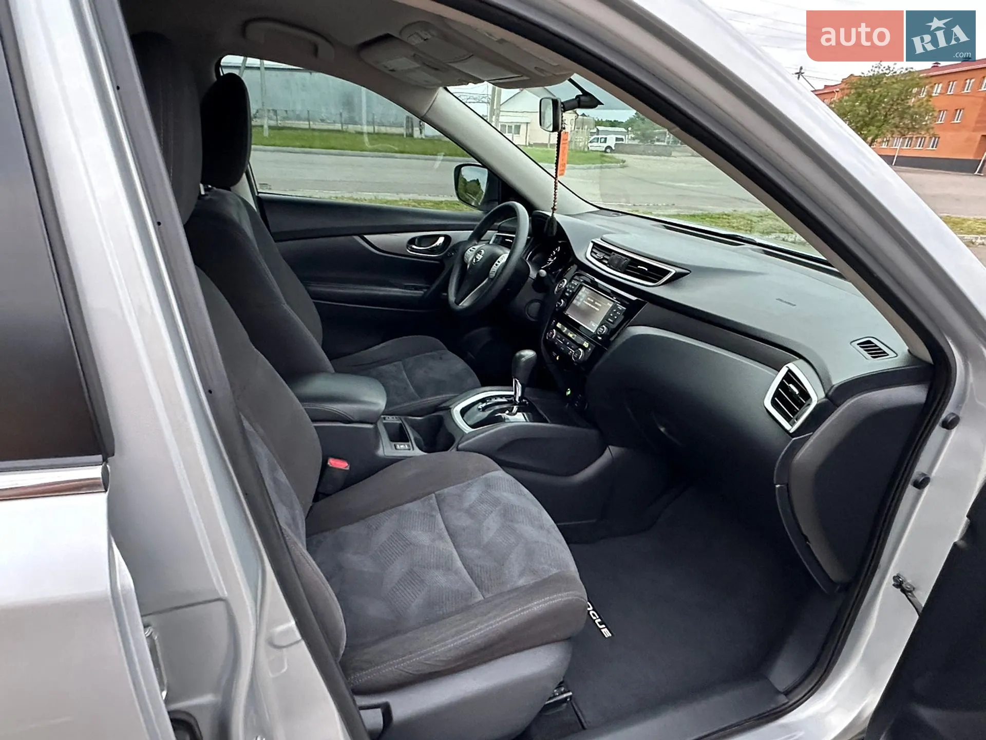 2016 Nissan Rogue - мініатюра 29