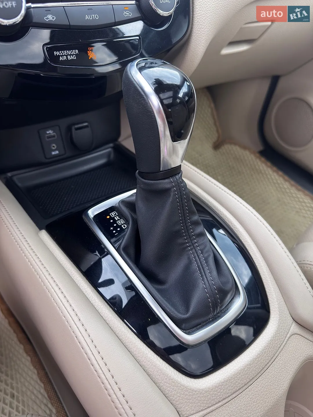 2017 Nissan Rogue - мініатюра 18