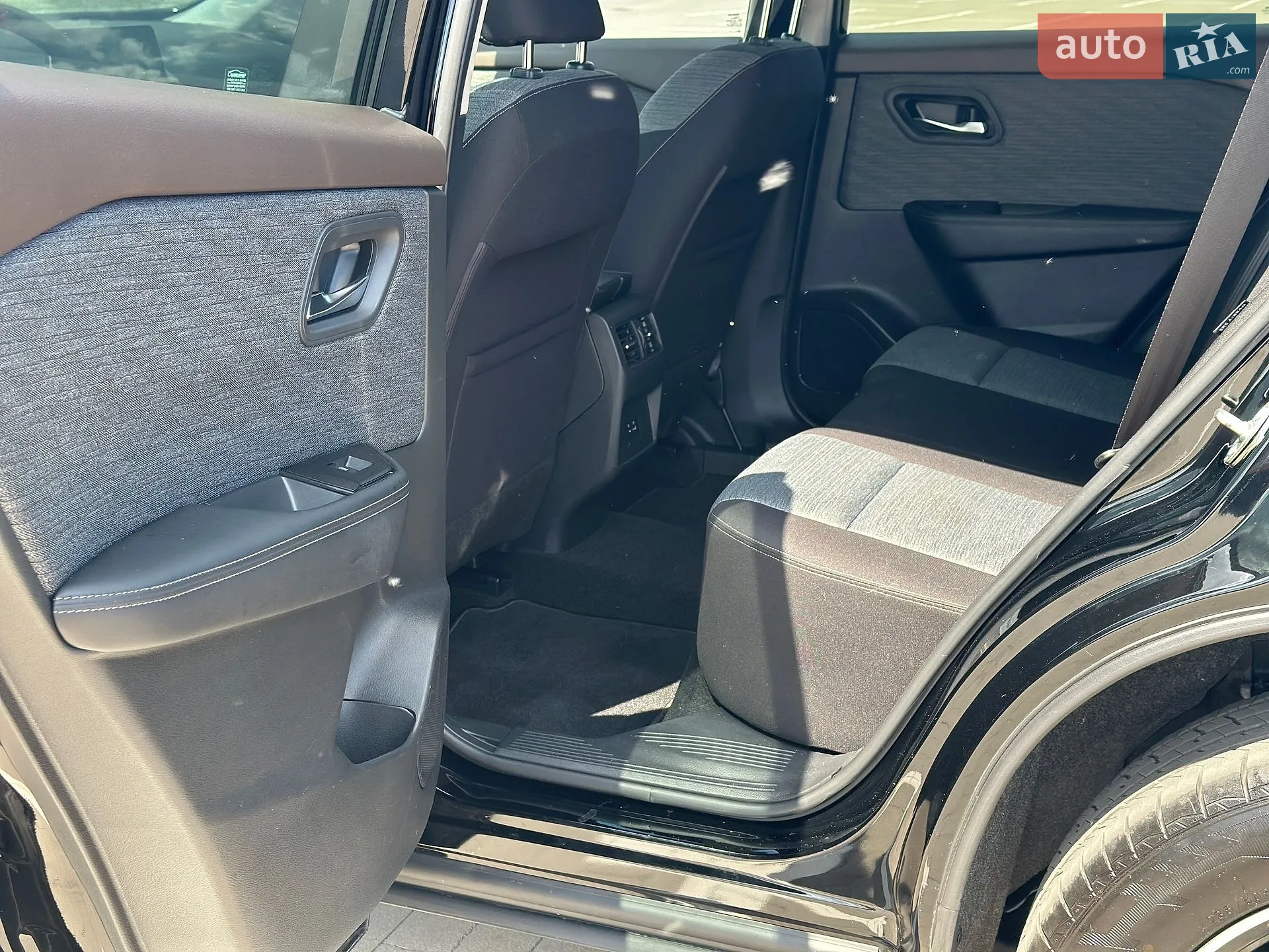 2020 Nissan Rogue - мініатюра 21