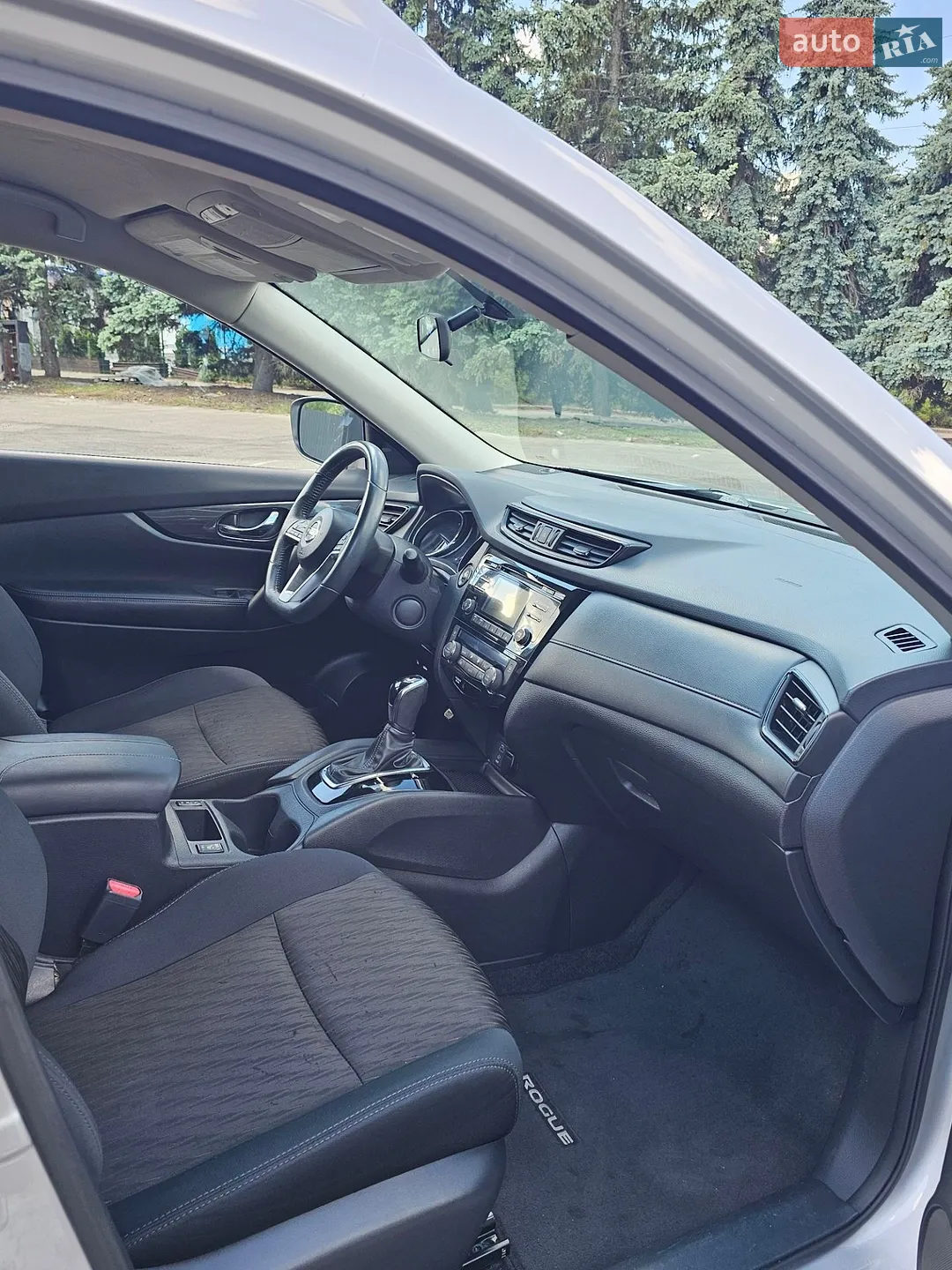2017 Nissan Rogue - мініатюра 13