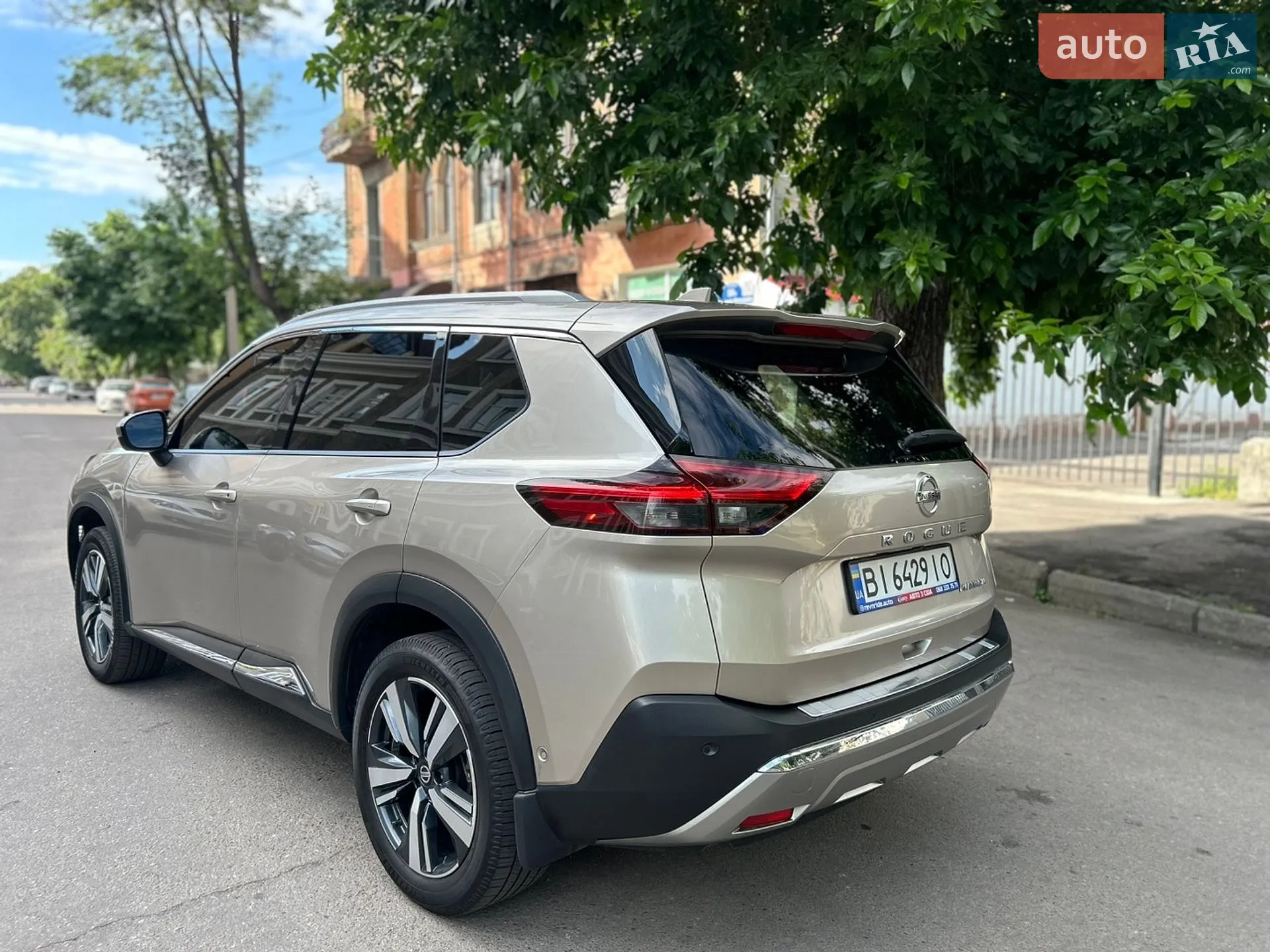 2021 Nissan Rogue - мініатюра 4