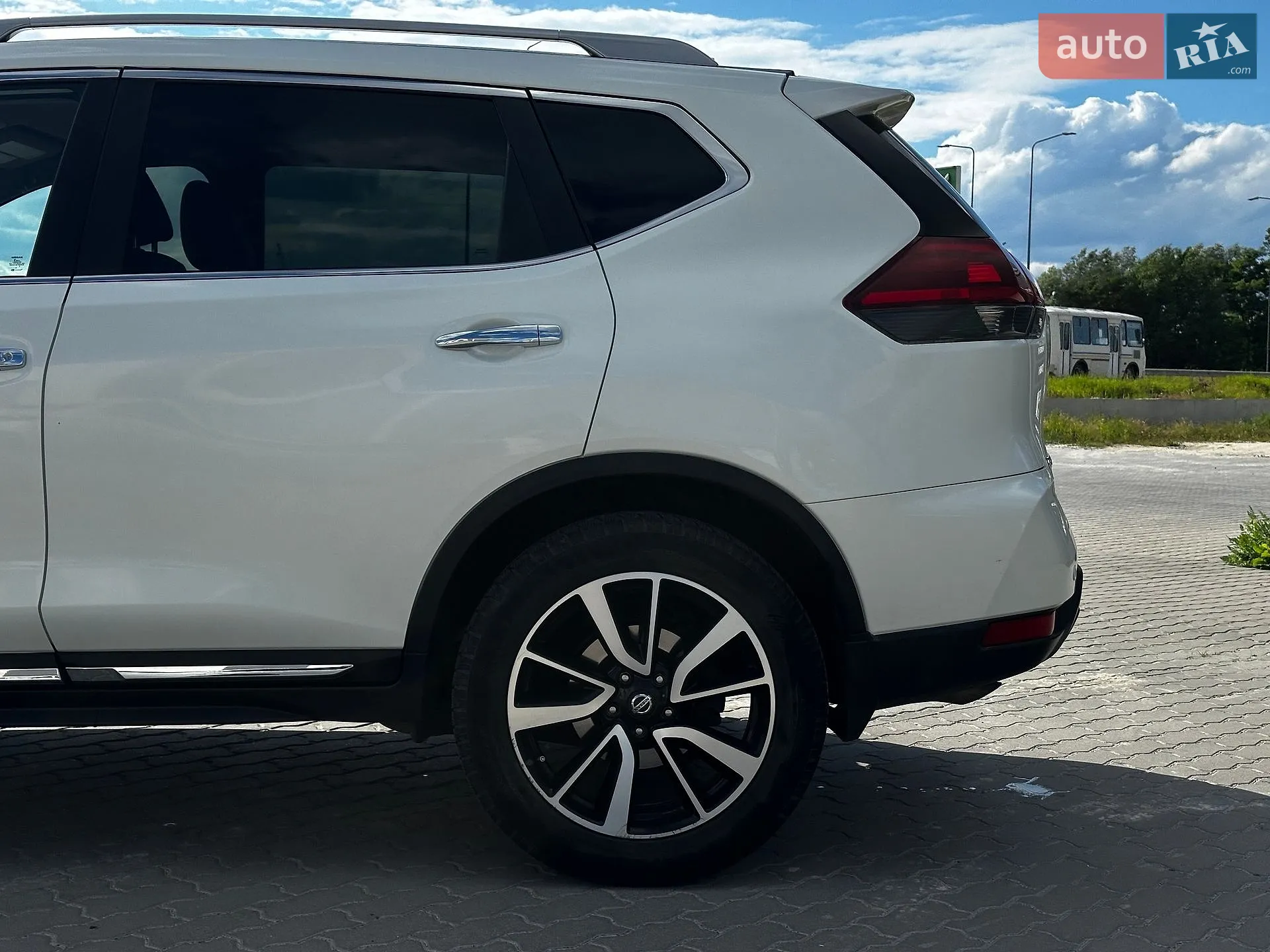 2019 Nissan Rogue - мініатюра 10