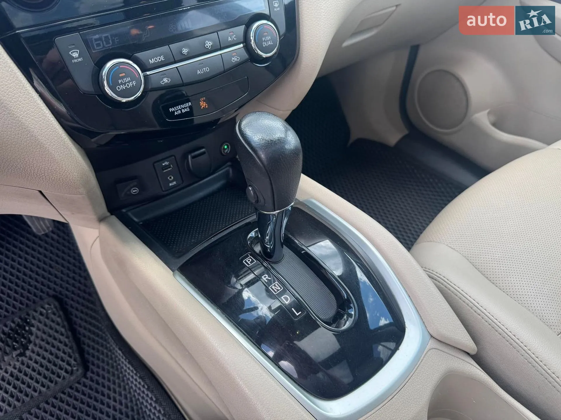 2016 Nissan Rogue - мініатюра 19