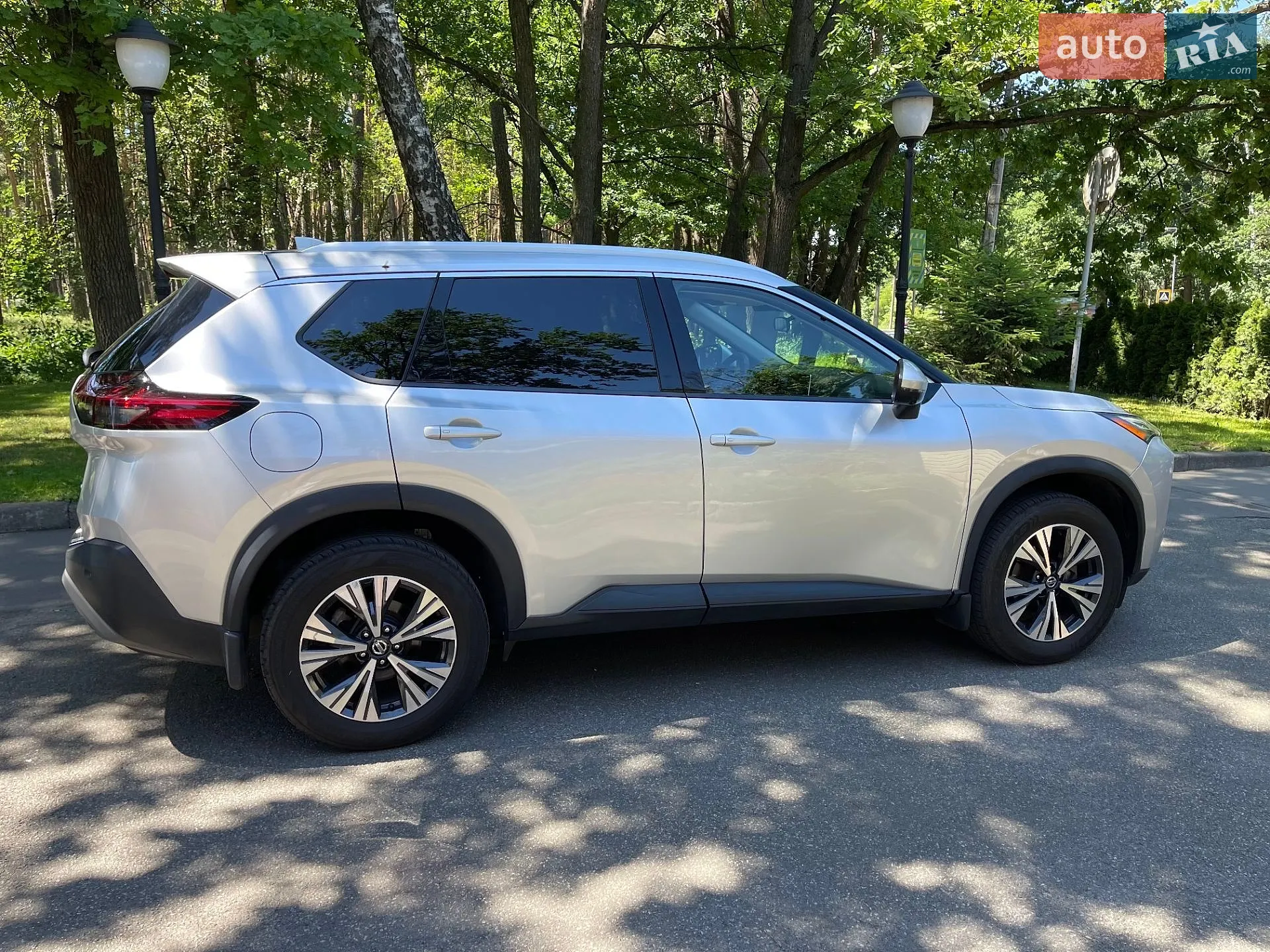 2021 Nissan Rogue - мініатюра 10