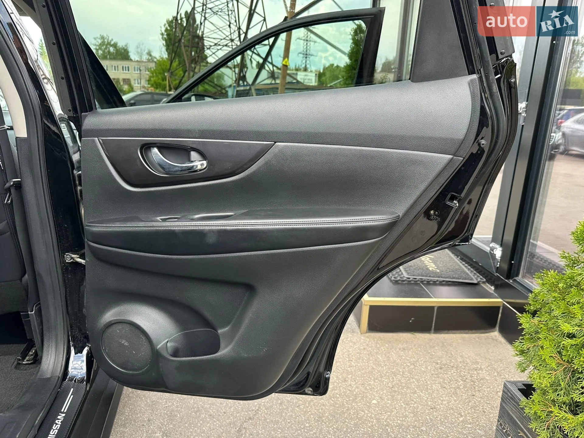 2020 Nissan Rogue - мініатюра 23