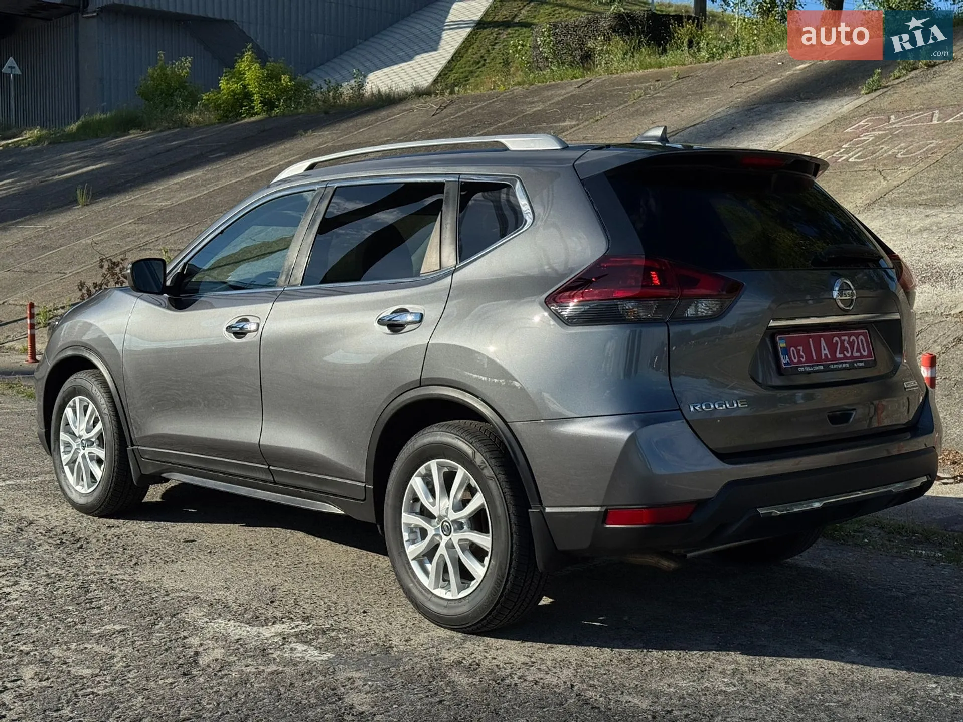 2018 Nissan Rogue - мініатюра 8