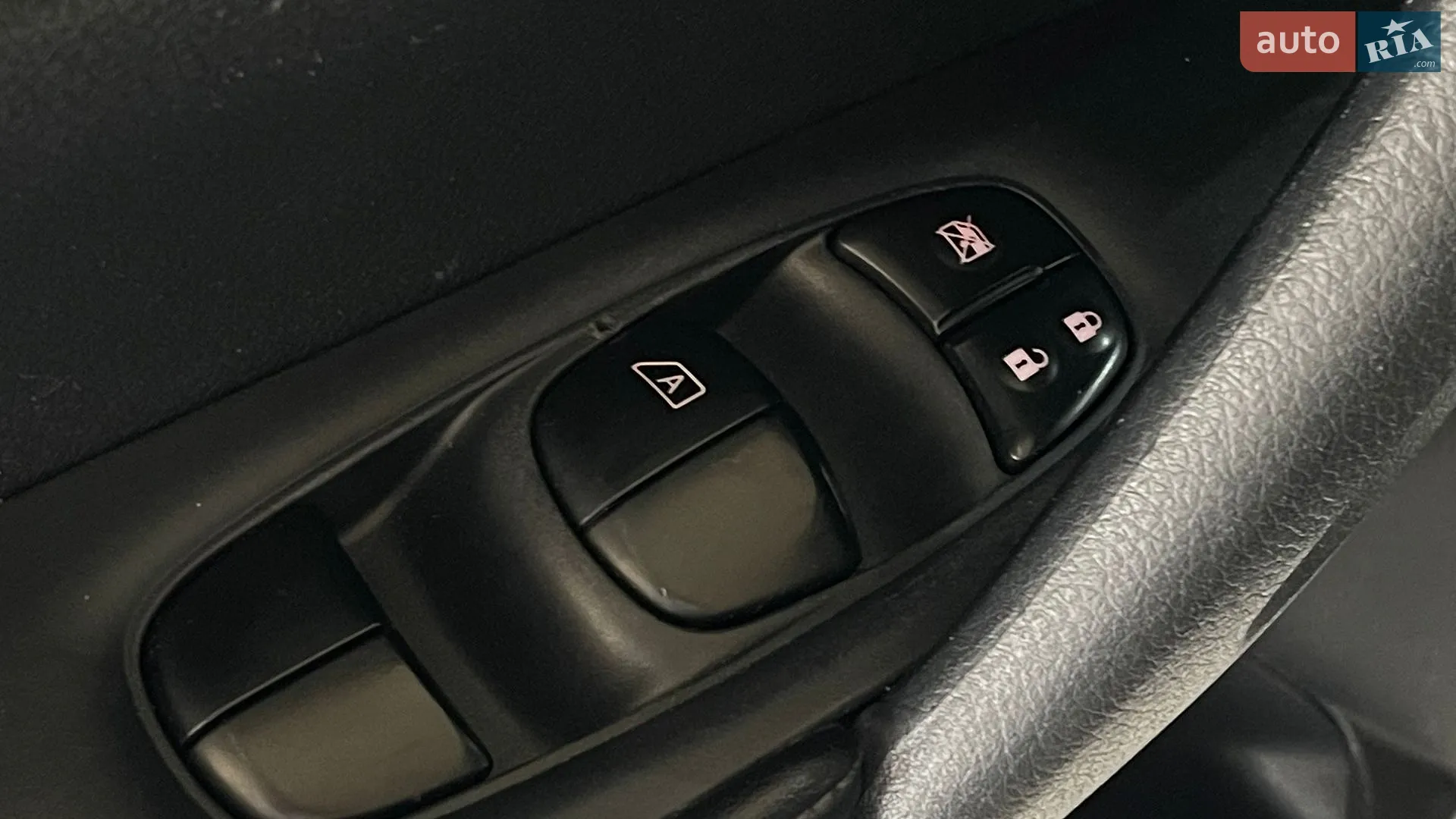 2019 Nissan Rogue - мініатюра 14
