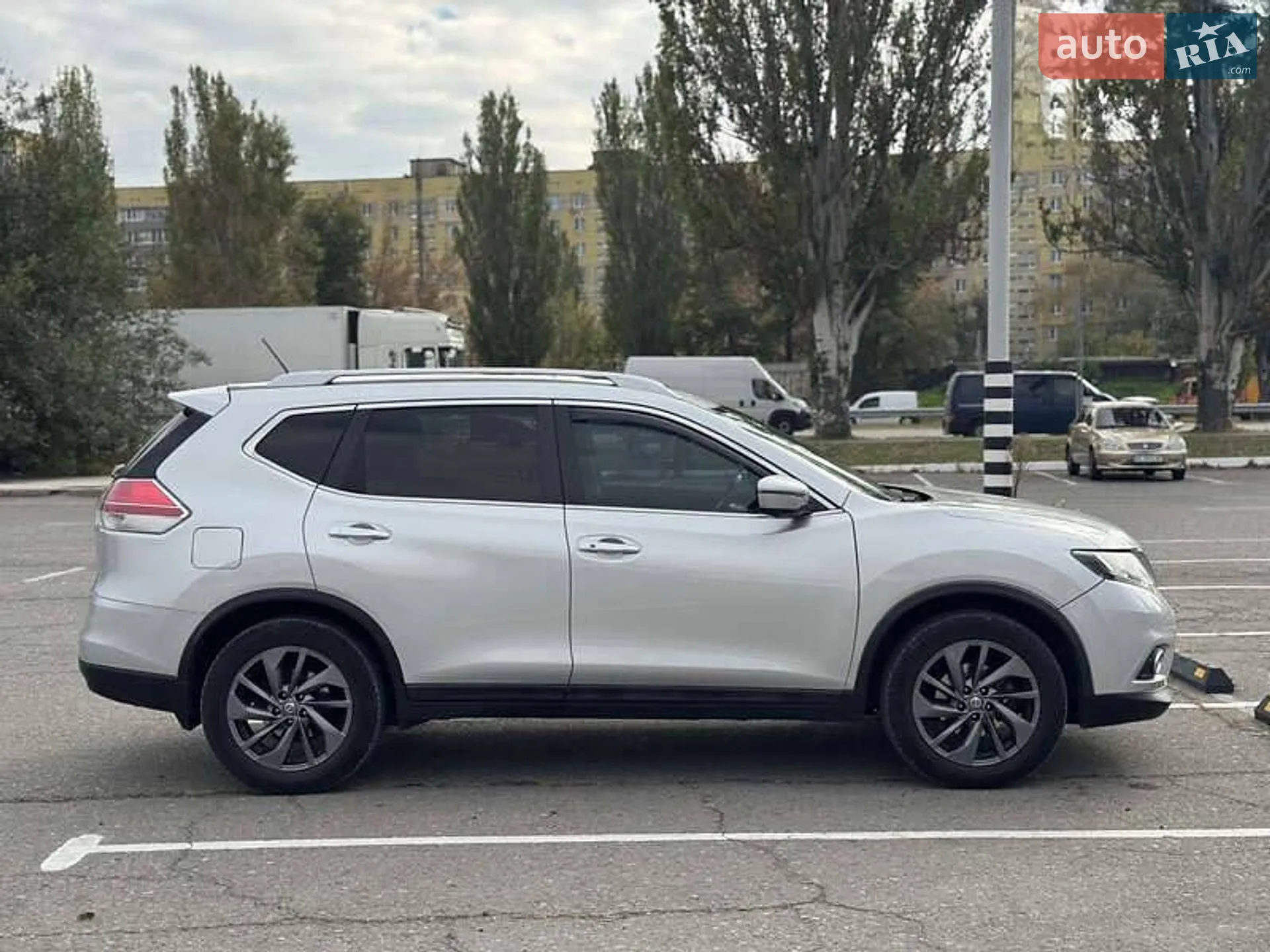 2016 Nissan Rogue - мініатюра 2