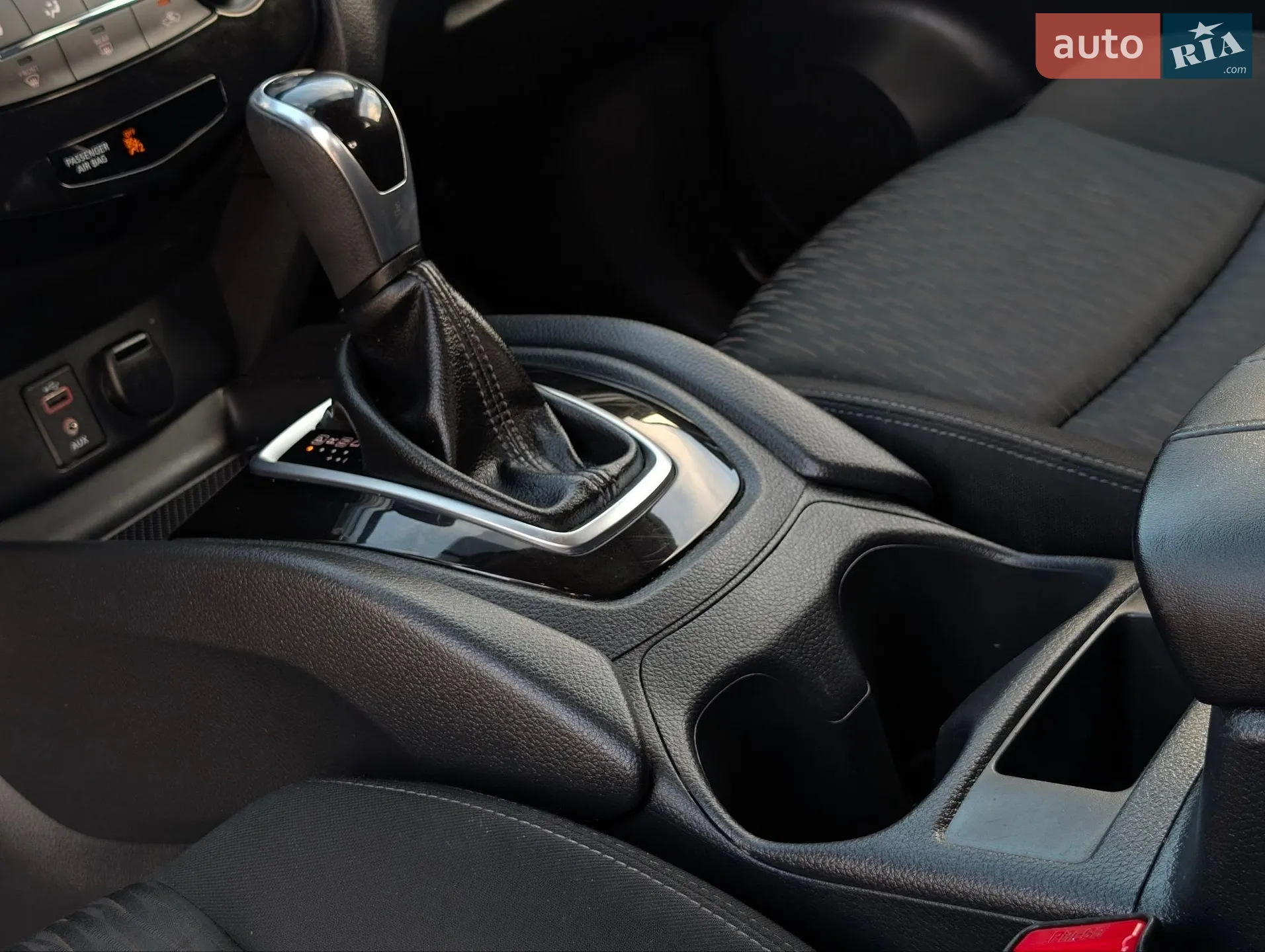 2017 Nissan Rogue - мініатюра 35