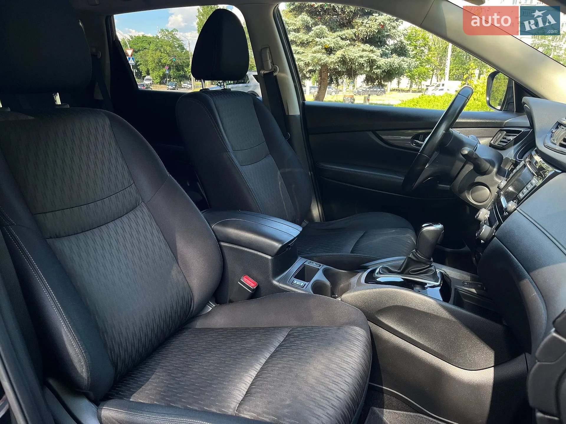 2019 Nissan Rogue - мініатюра 15