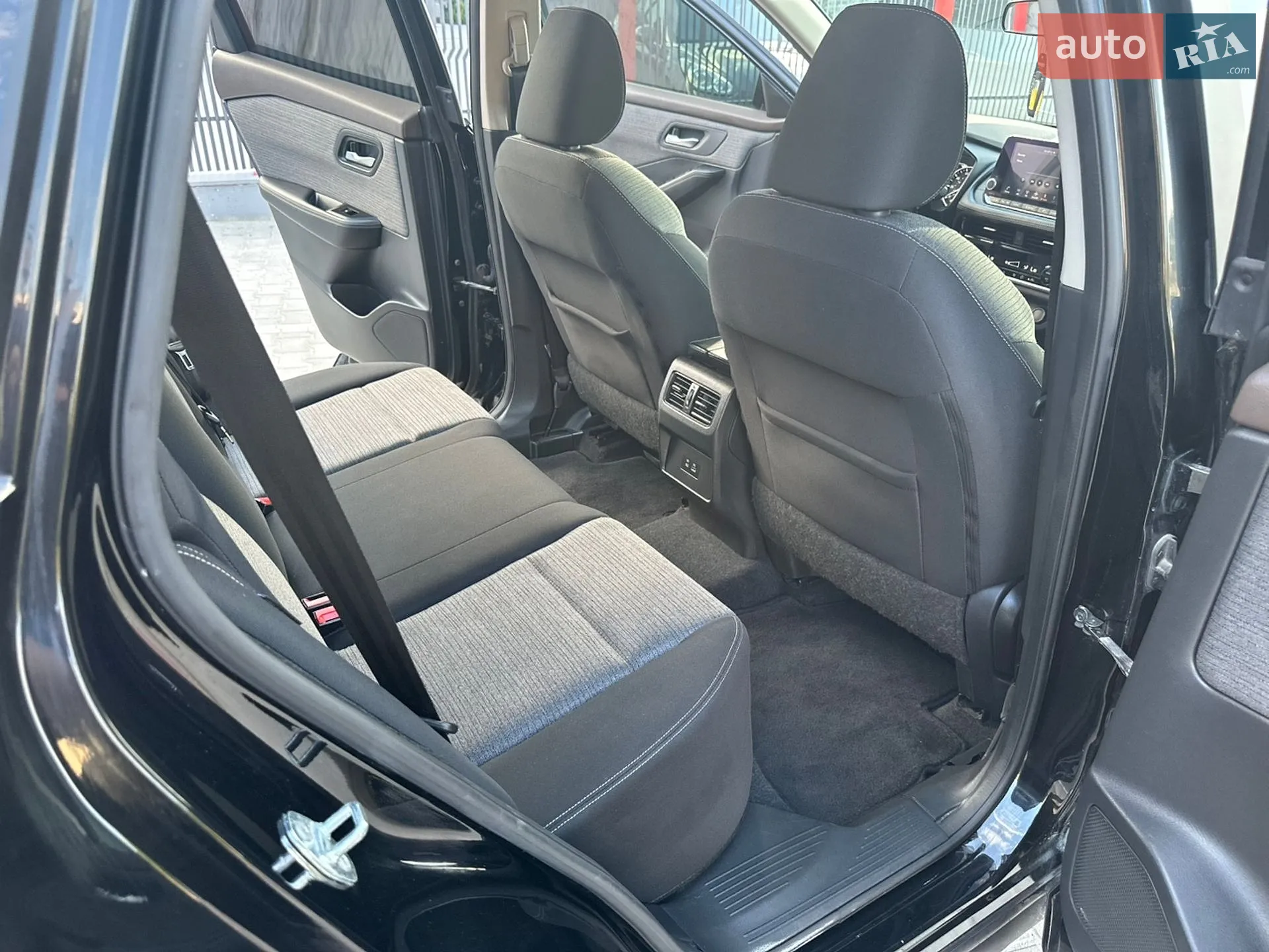 2022 Nissan Rogue - мініатюра 15