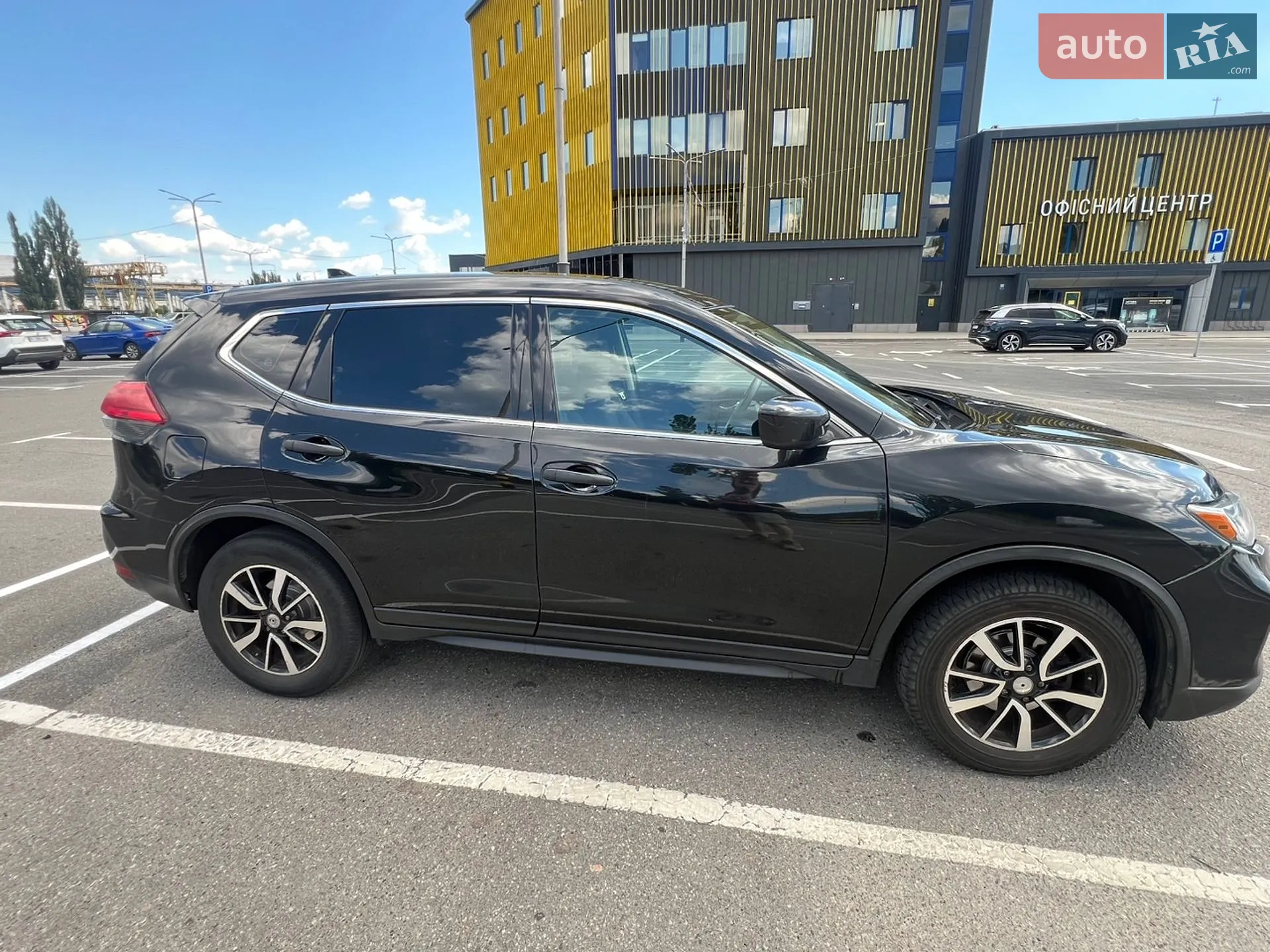 2017 Nissan Rogue - мініатюра 2
