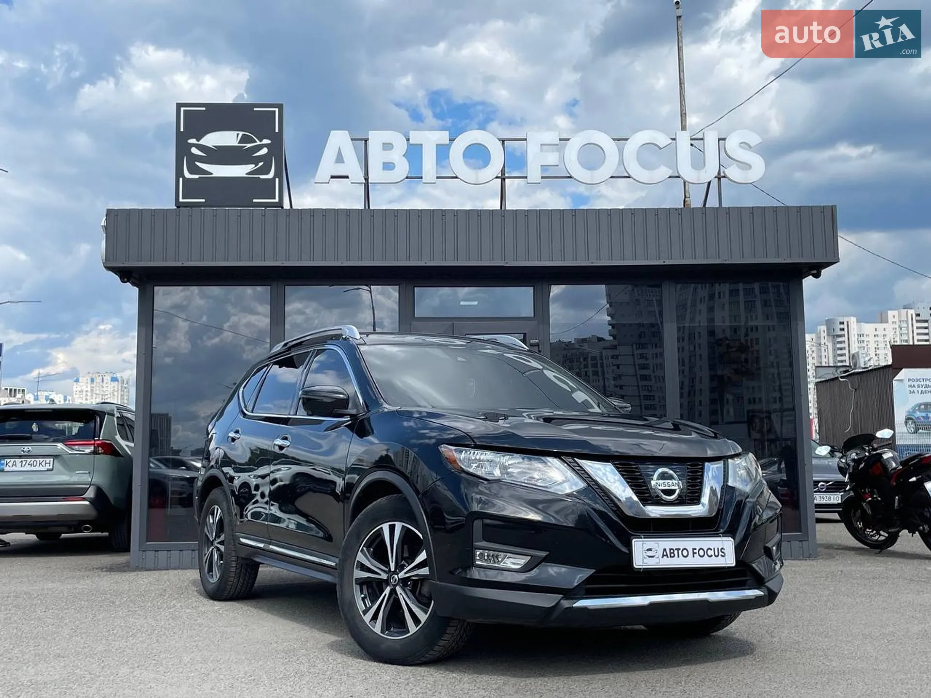 2018 Nissan Rogue - фото 1