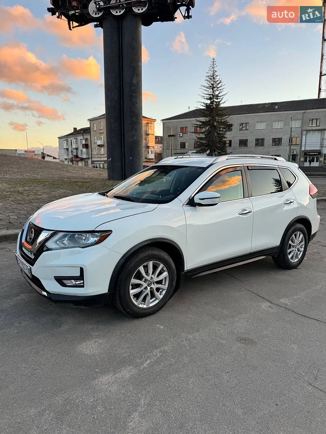 2017 Nissan Rogue - мініатюра 2