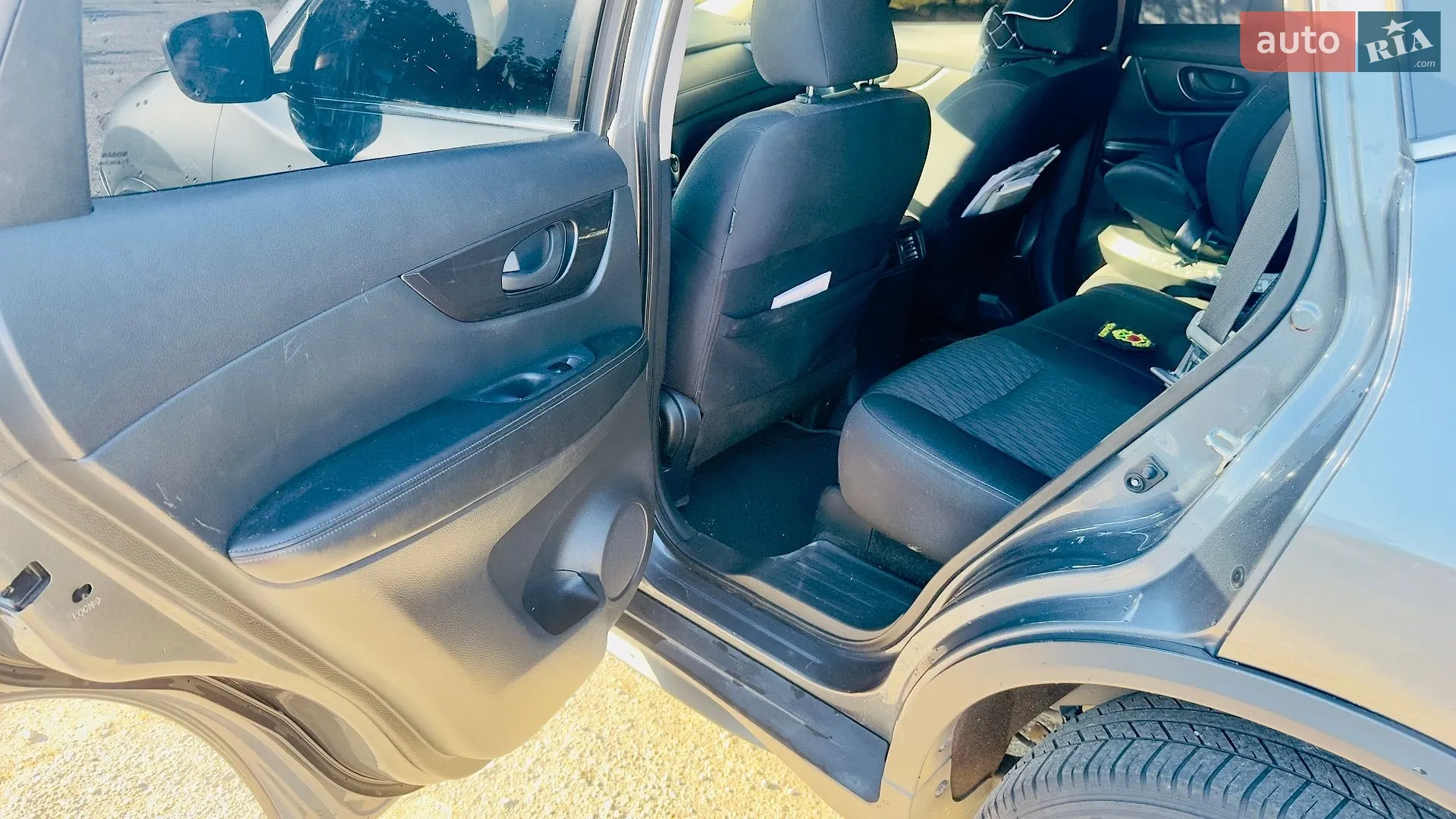 2018 Nissan Rogue - мініатюра 15