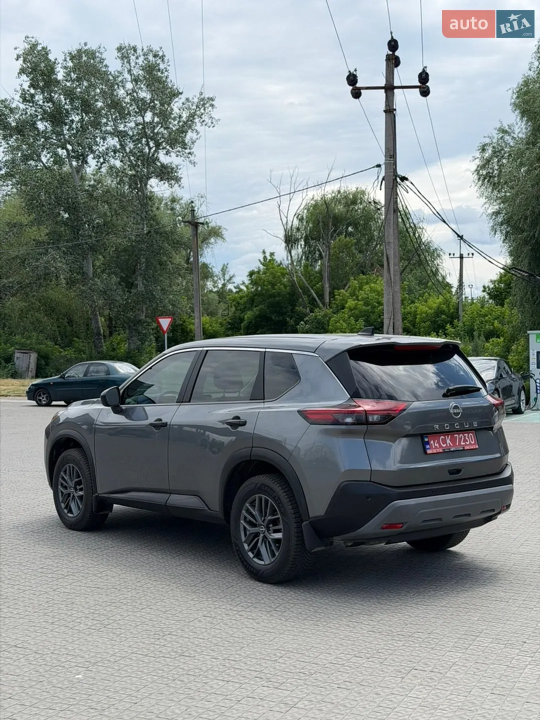 2022 Nissan Rogue - мініатюра 11