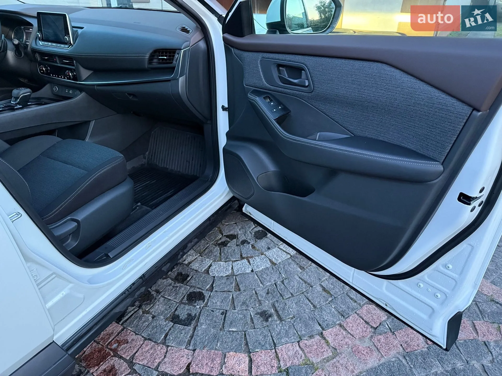 2022 Nissan Rogue - мініатюра 18