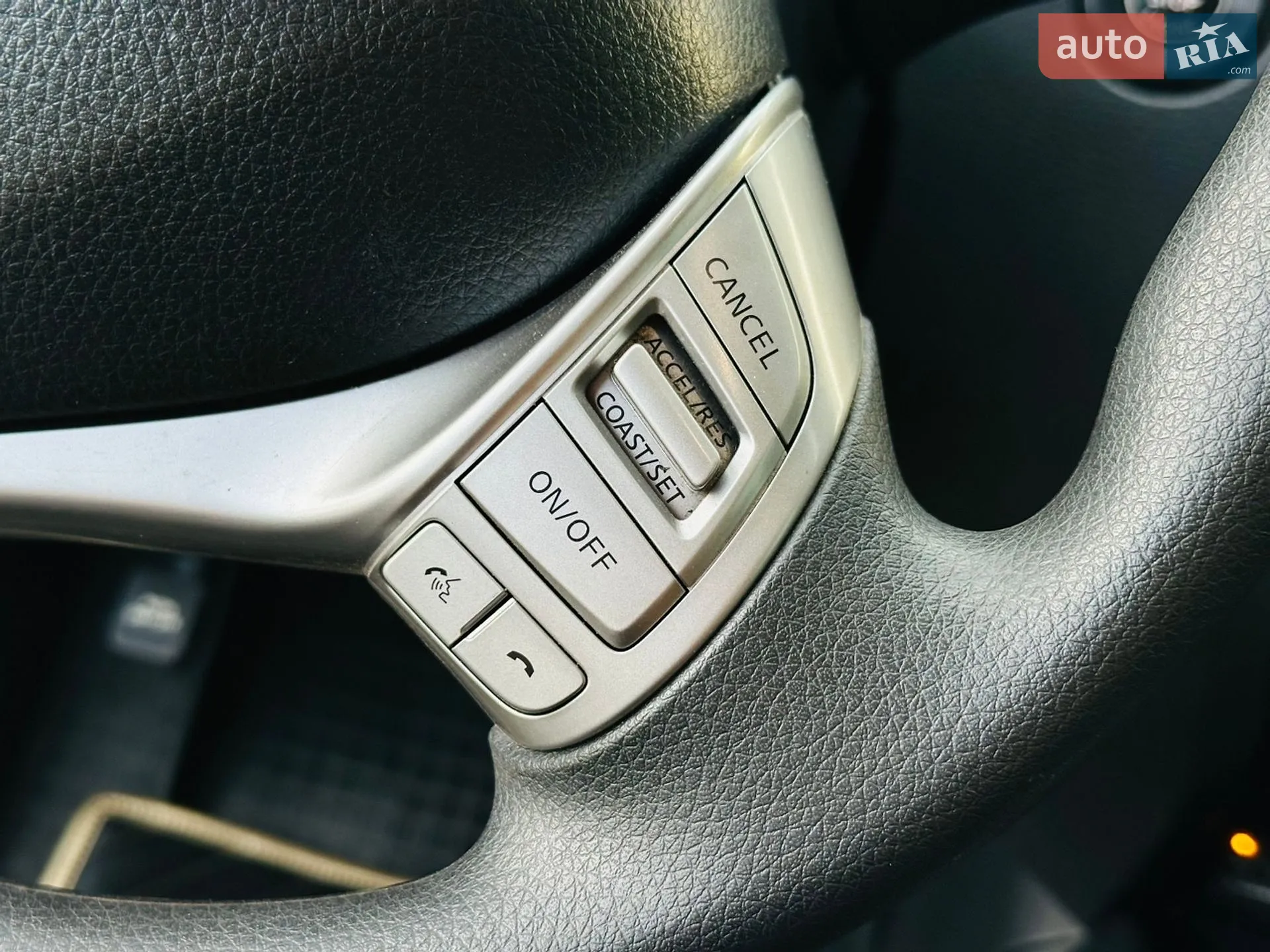 2016 Nissan Rogue - мініатюра 32