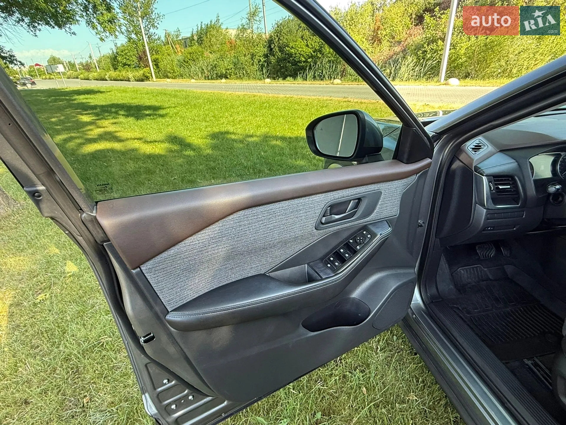 2021 Nissan Rogue - мініатюра 15