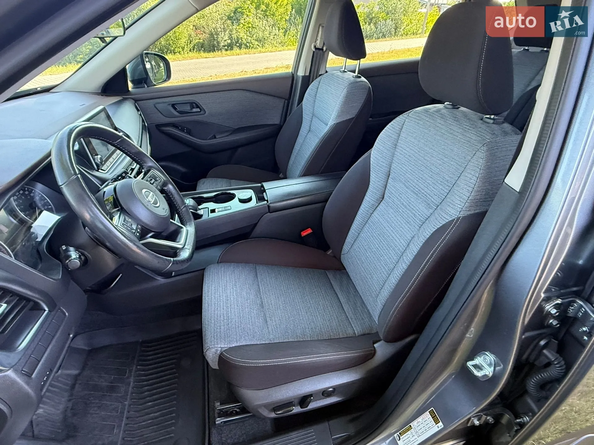 2021 Nissan Rogue - мініатюра 16