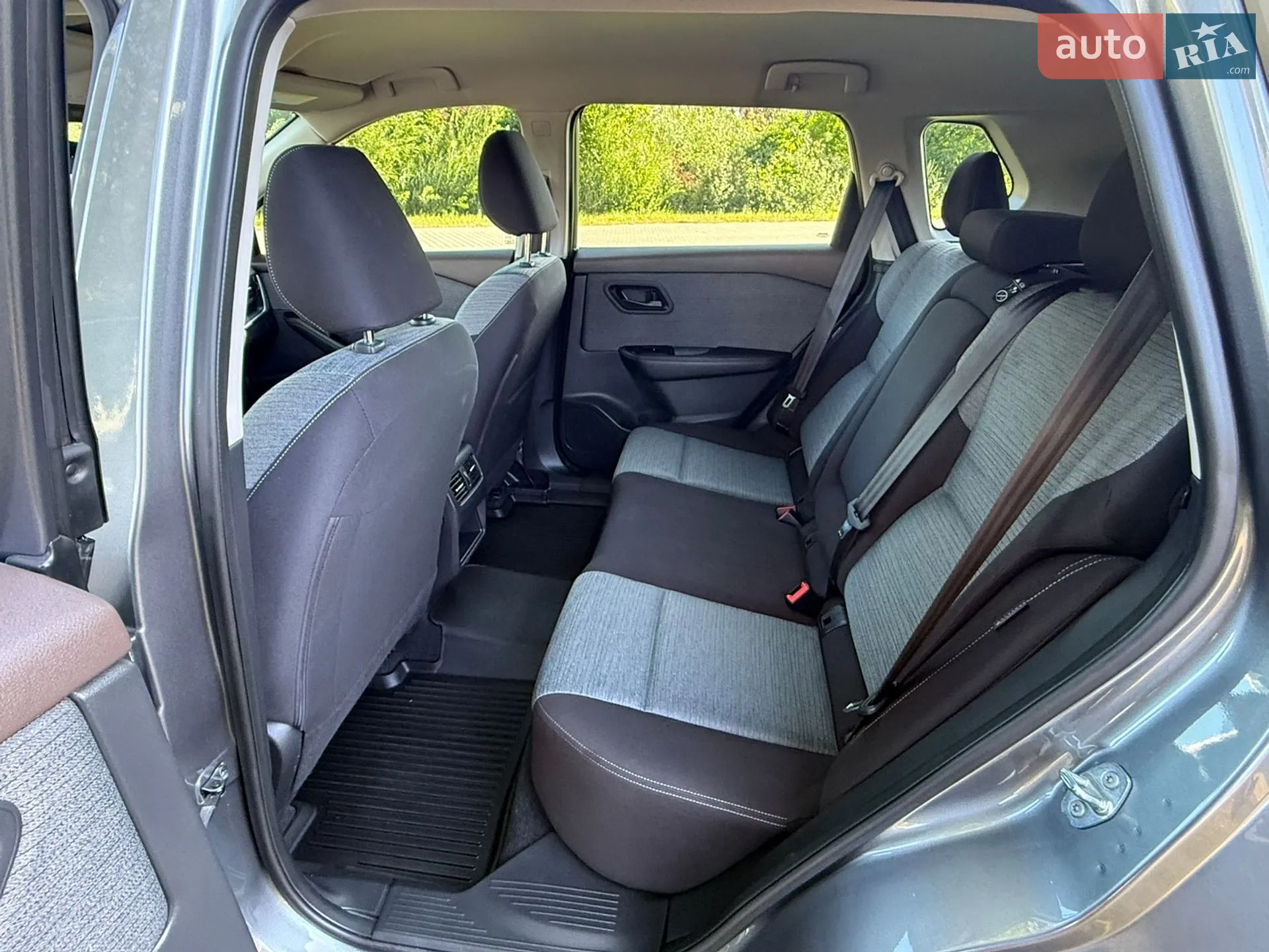 2021 Nissan Rogue - мініатюра 27