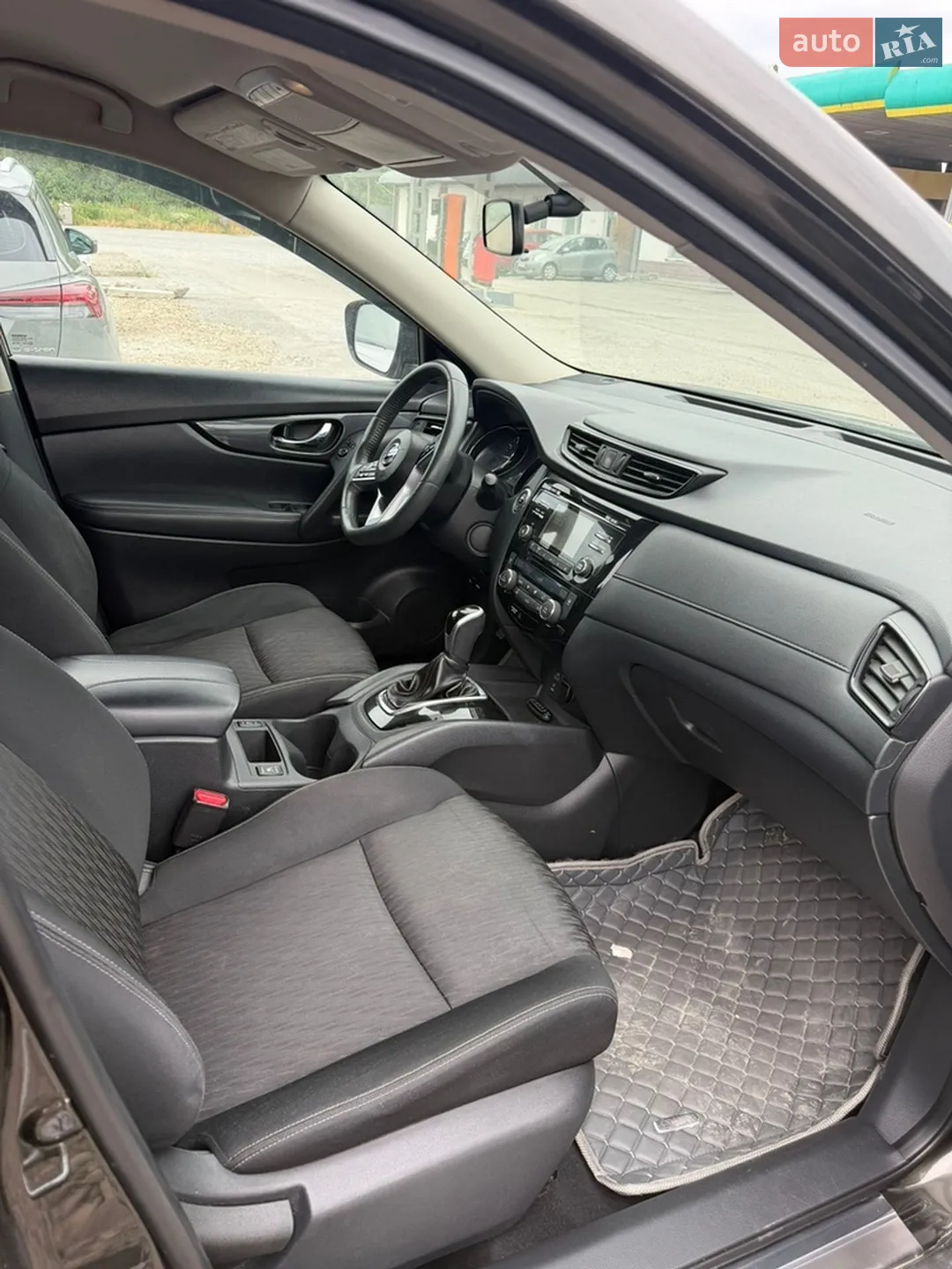 2017 Nissan Rogue - мініатюра 12