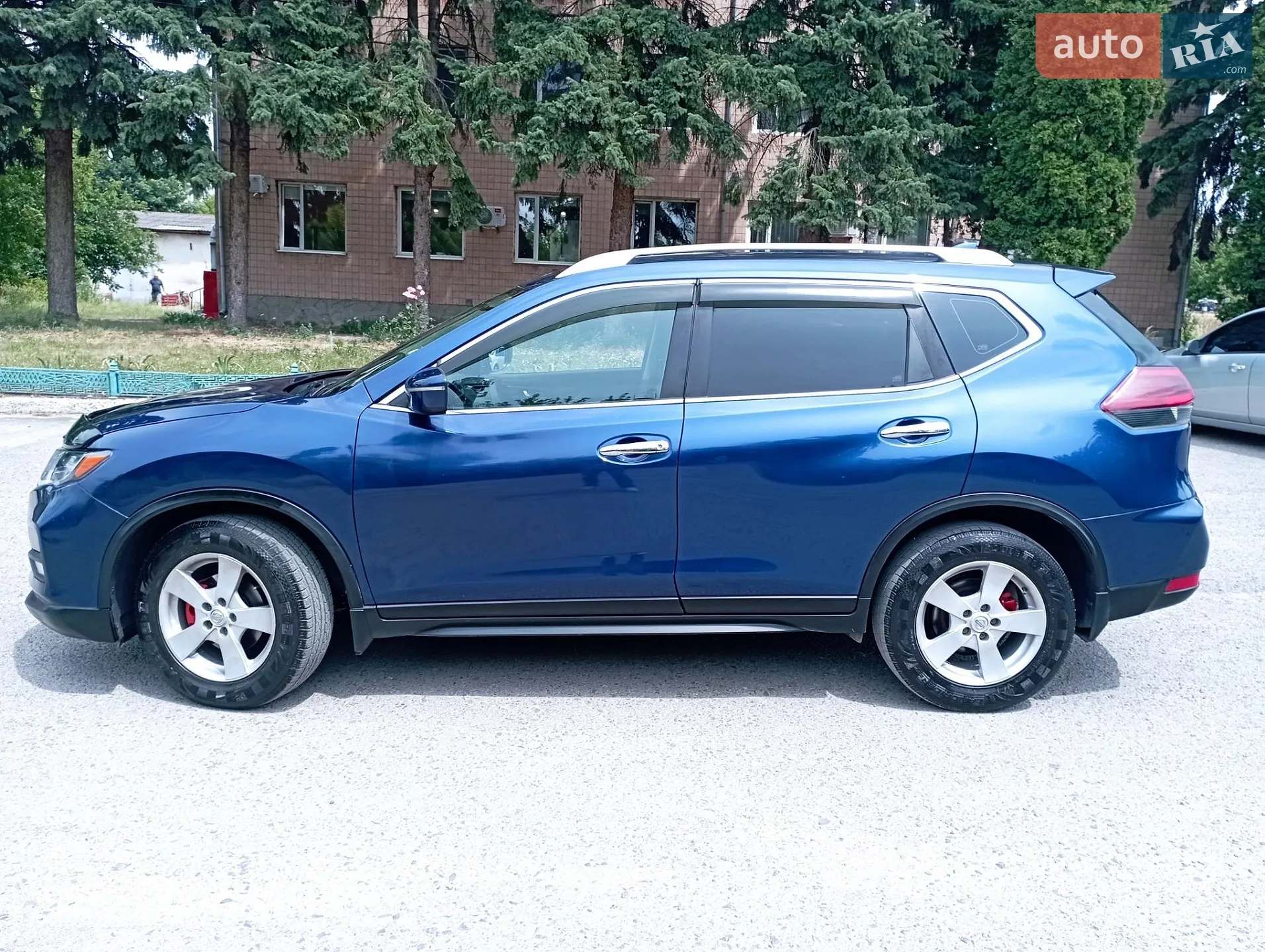 2017 Nissan Rogue - мініатюра 3
