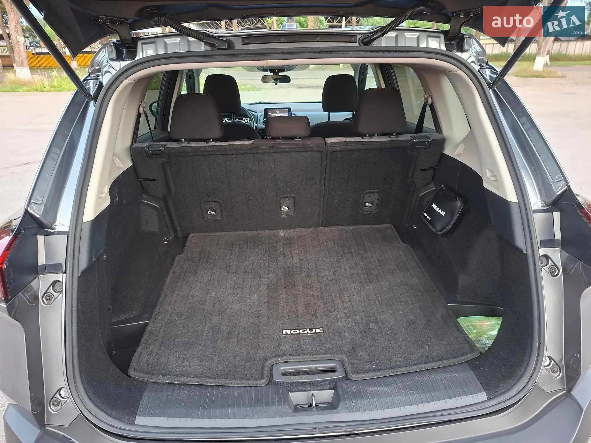 2021 Nissan Rogue - мініатюра 11